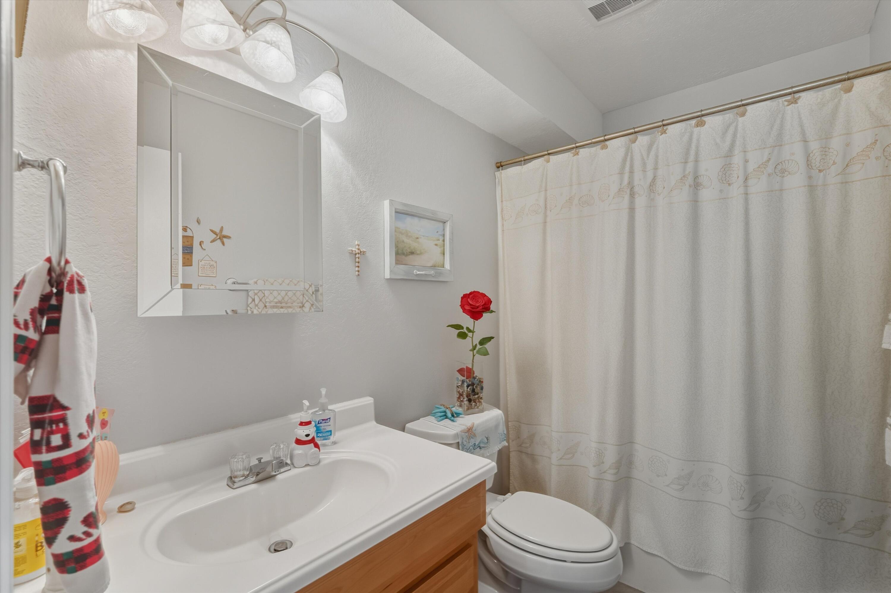 6805 Orphelia Avenue NE