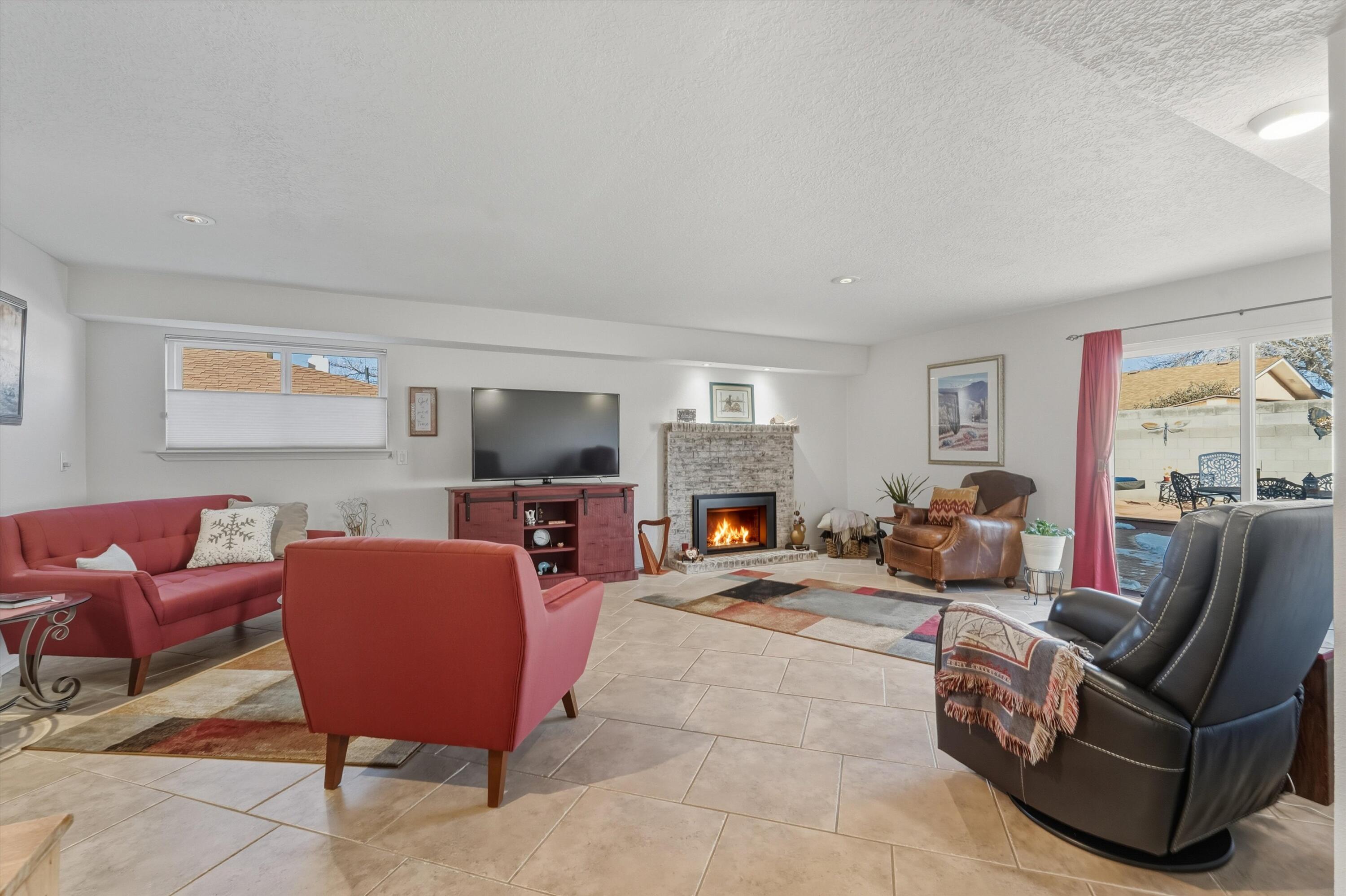 6805 Orphelia Avenue NE