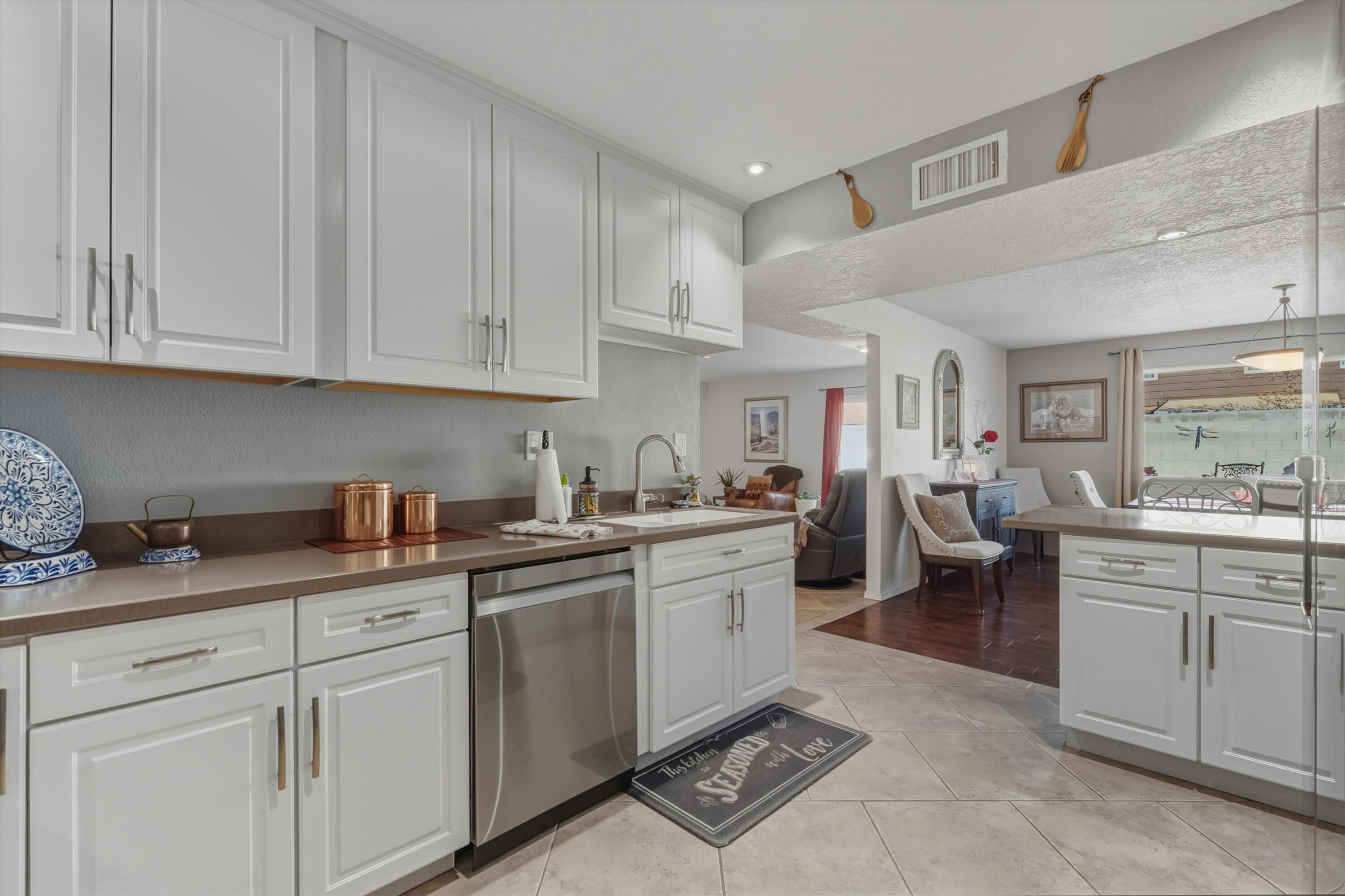 6805 Orphelia Avenue NE