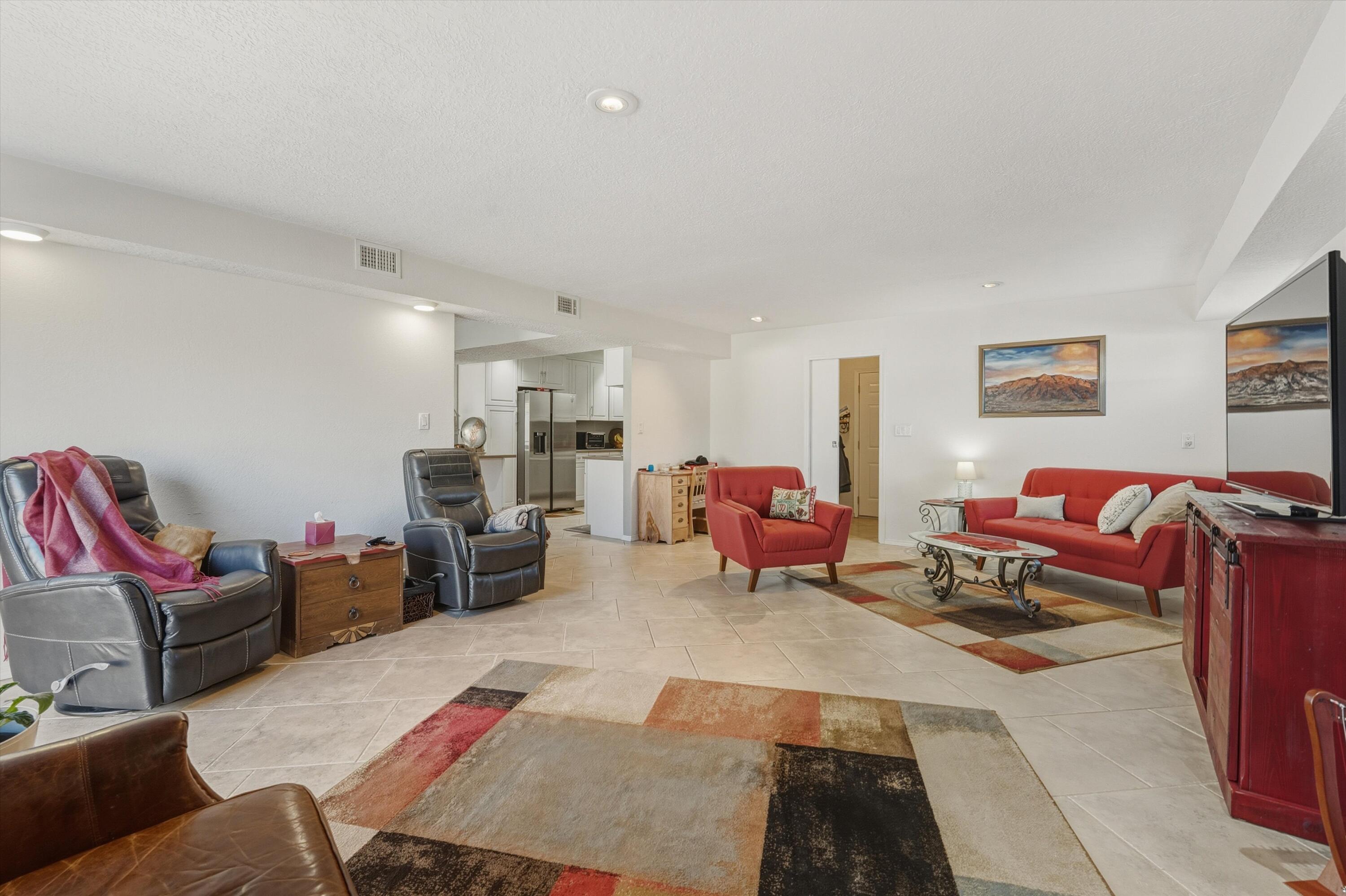 6805 Orphelia Avenue NE