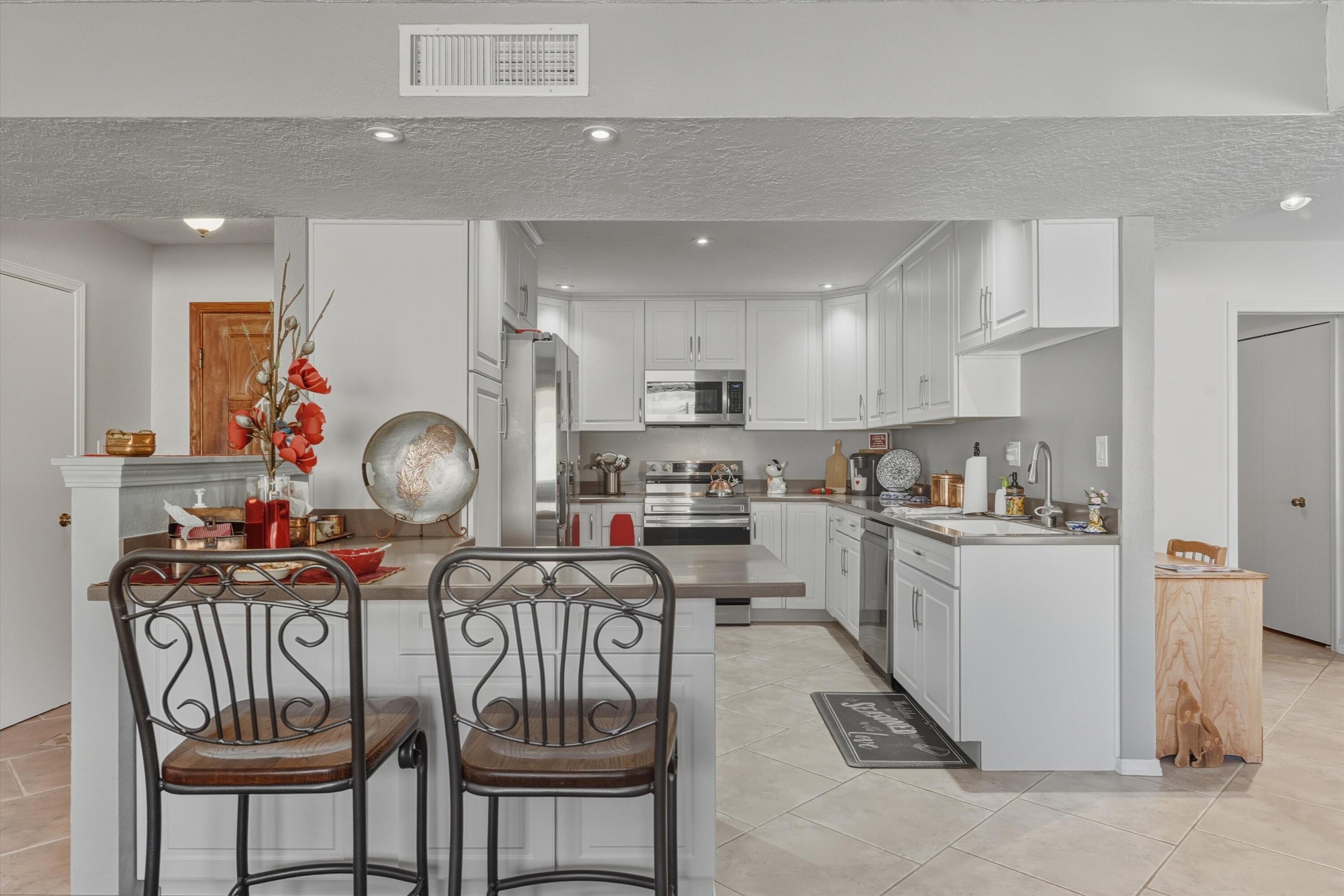 6805 Orphelia Avenue NE