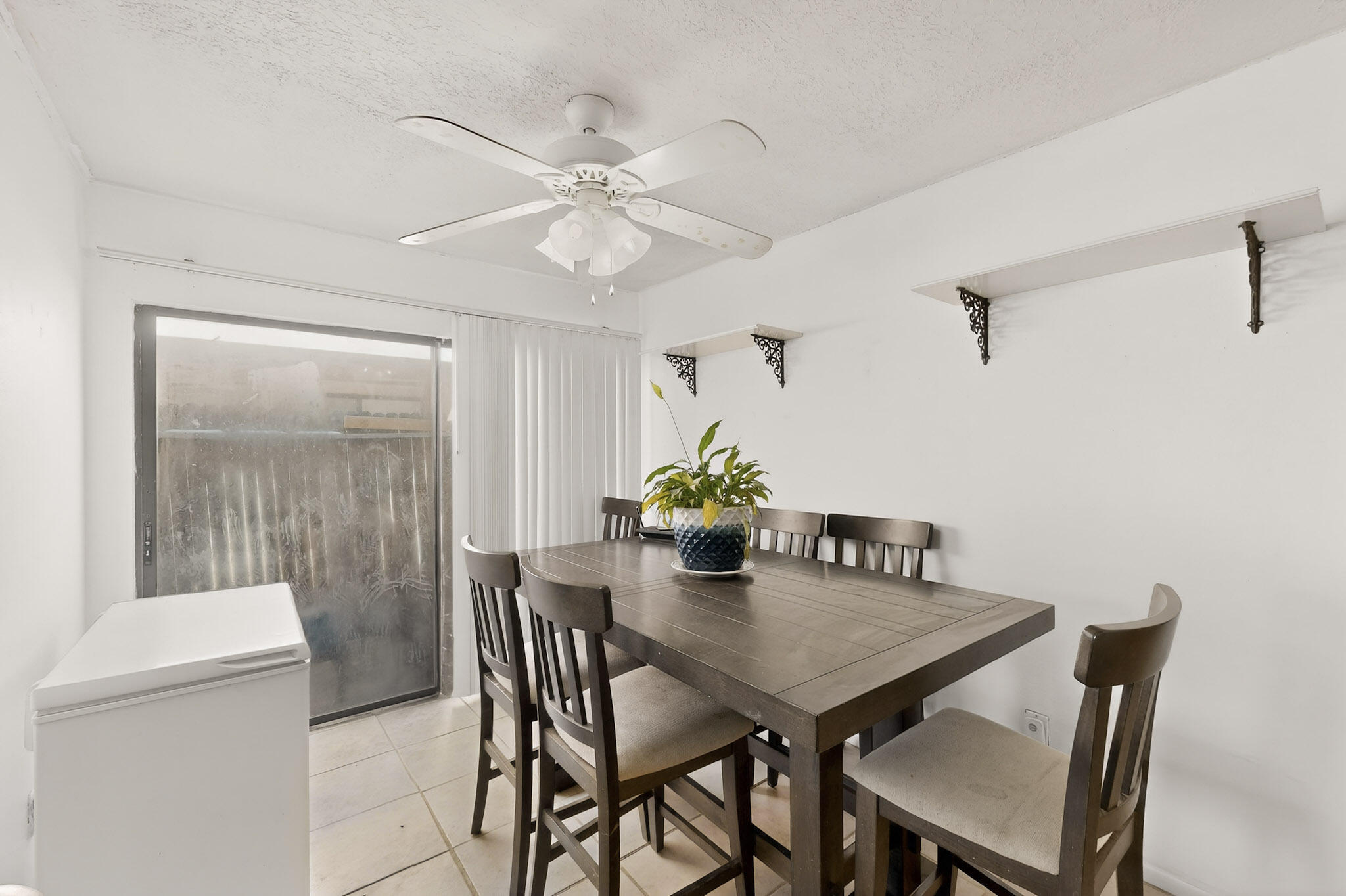 236 Zena Lona Street NE