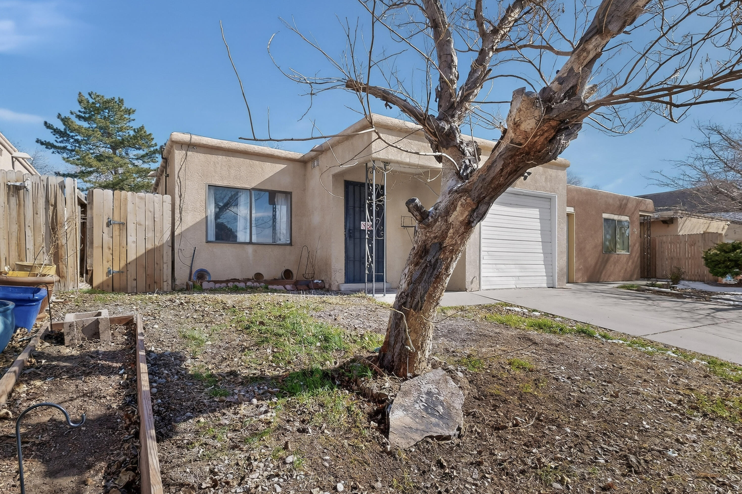 236 Zena Lona Street NE