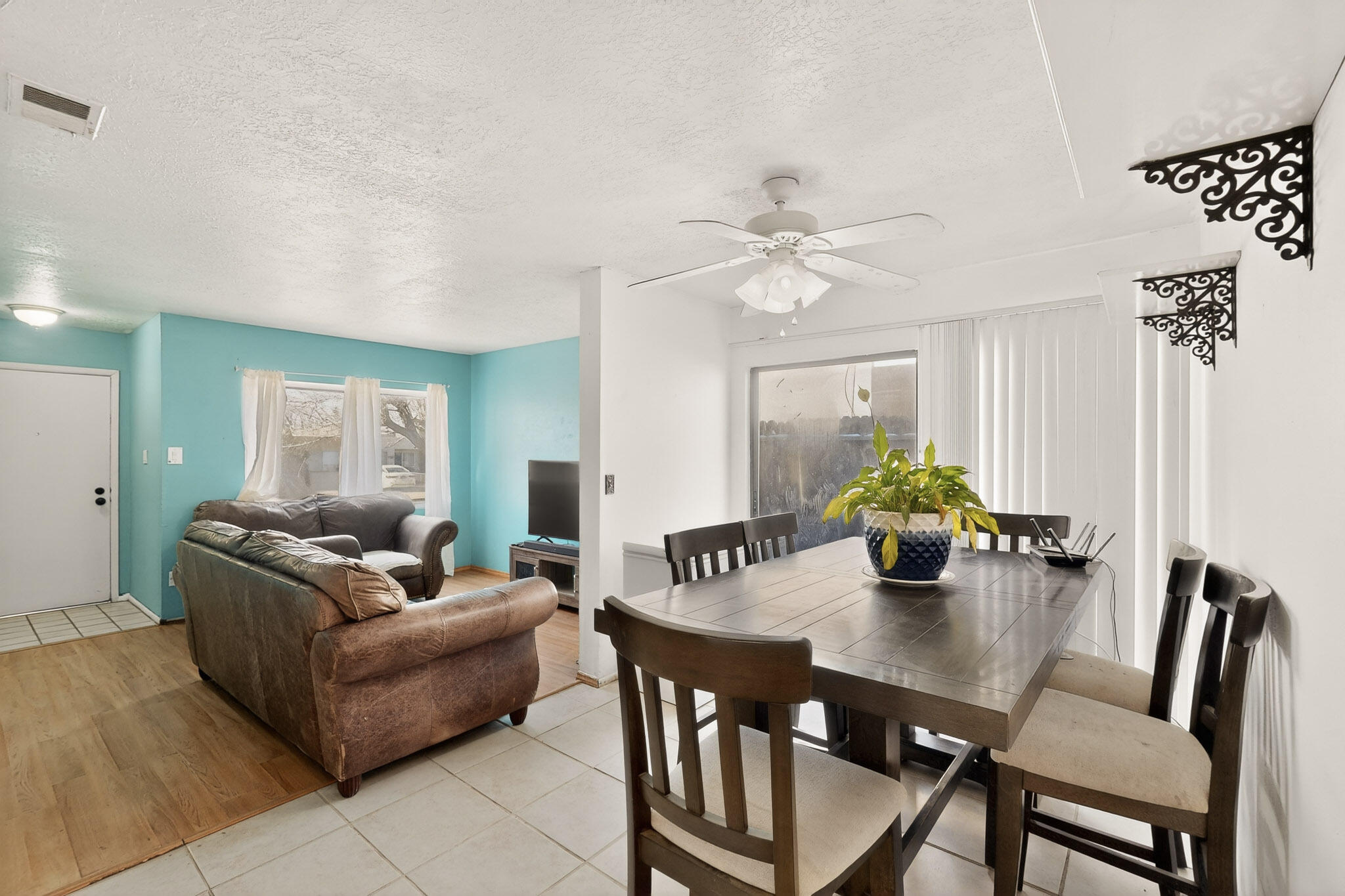 236 Zena Lona Street NE