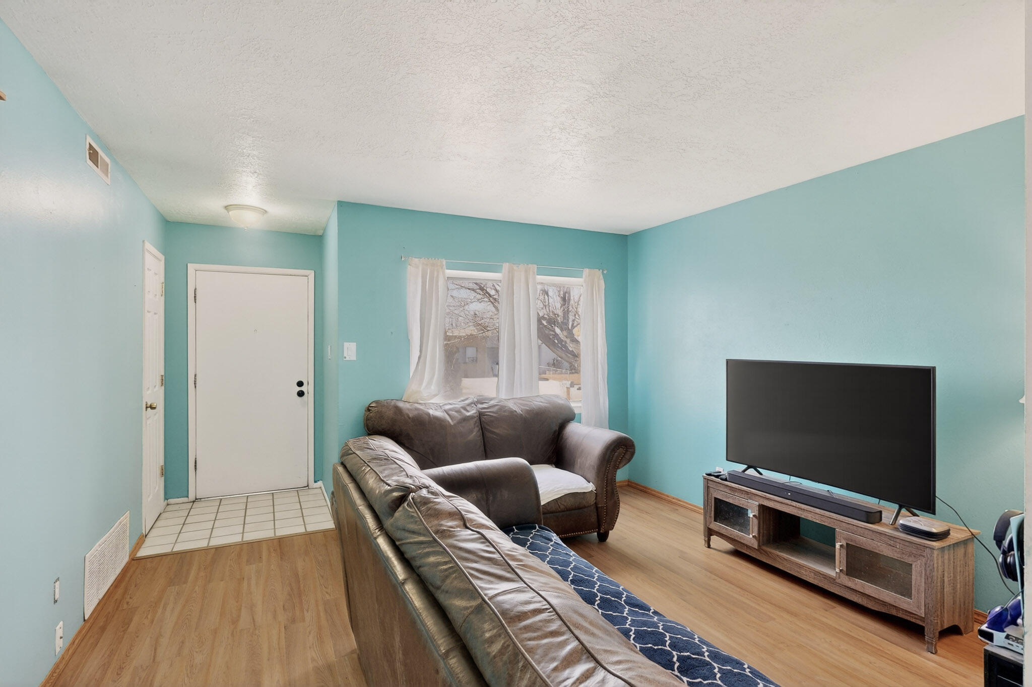 236 Zena Lona Street NE