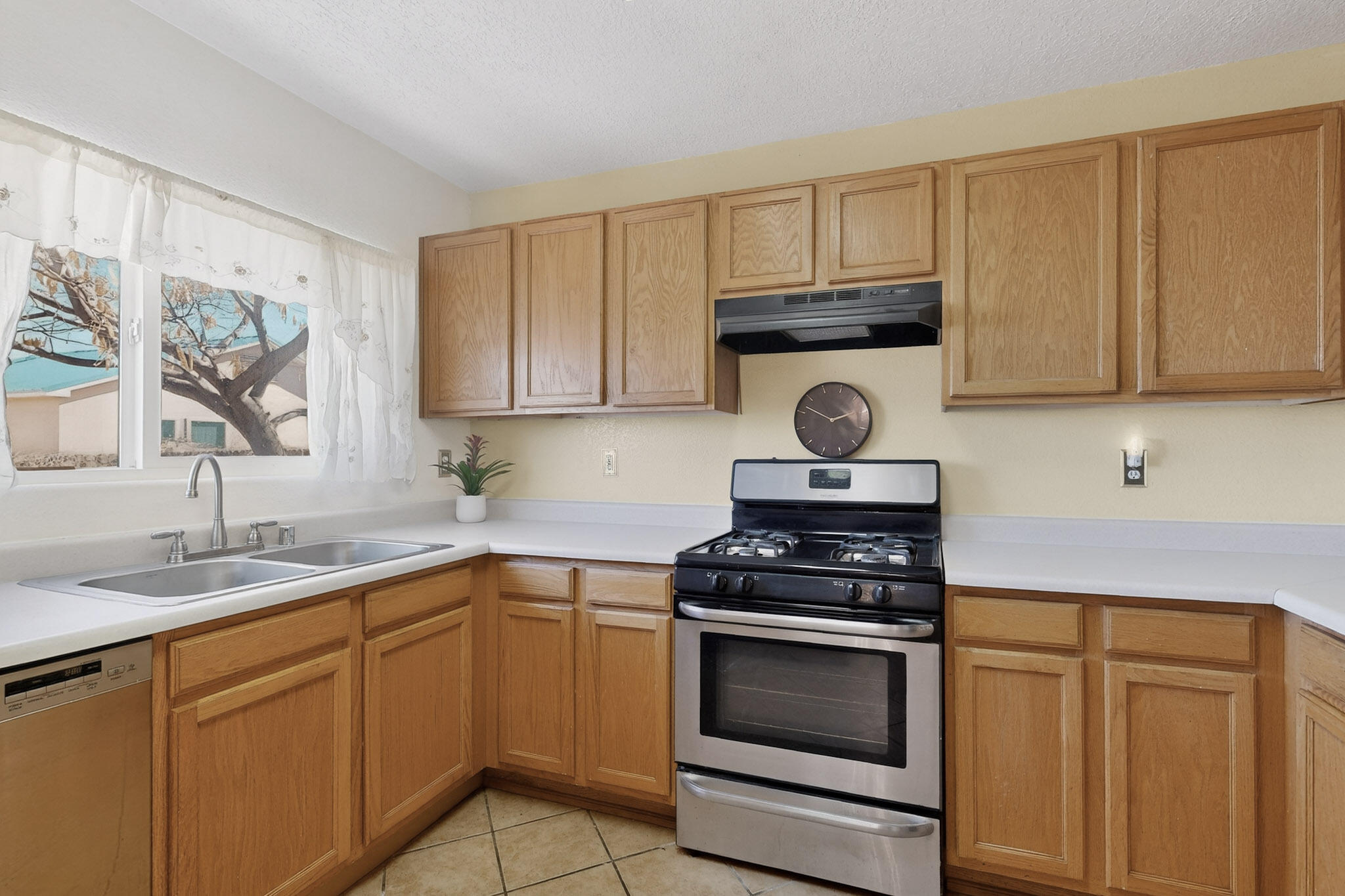 1328 Ojo Sarco Street SW