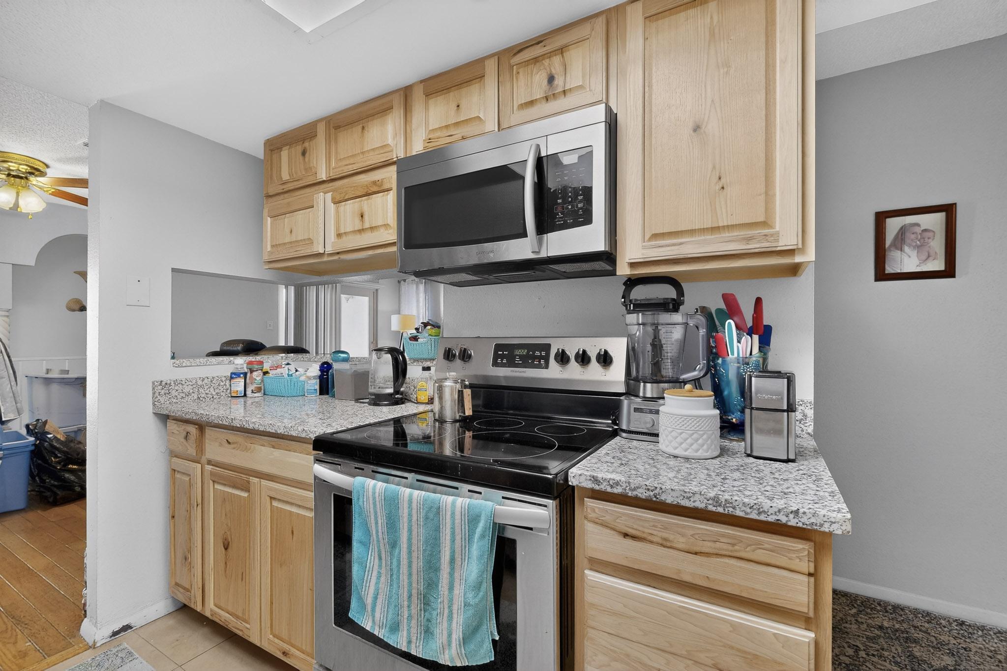 7483 Prairie Road NE