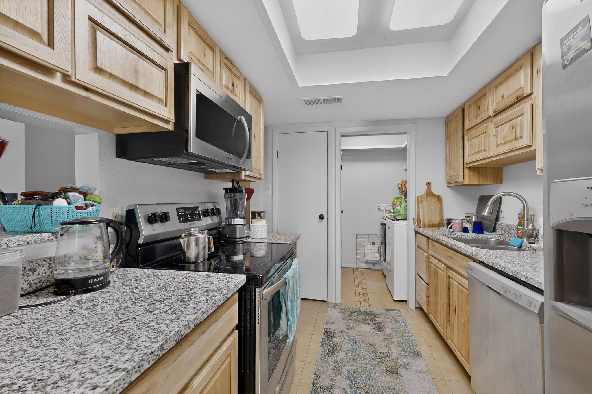 7483 Prairie Road NE