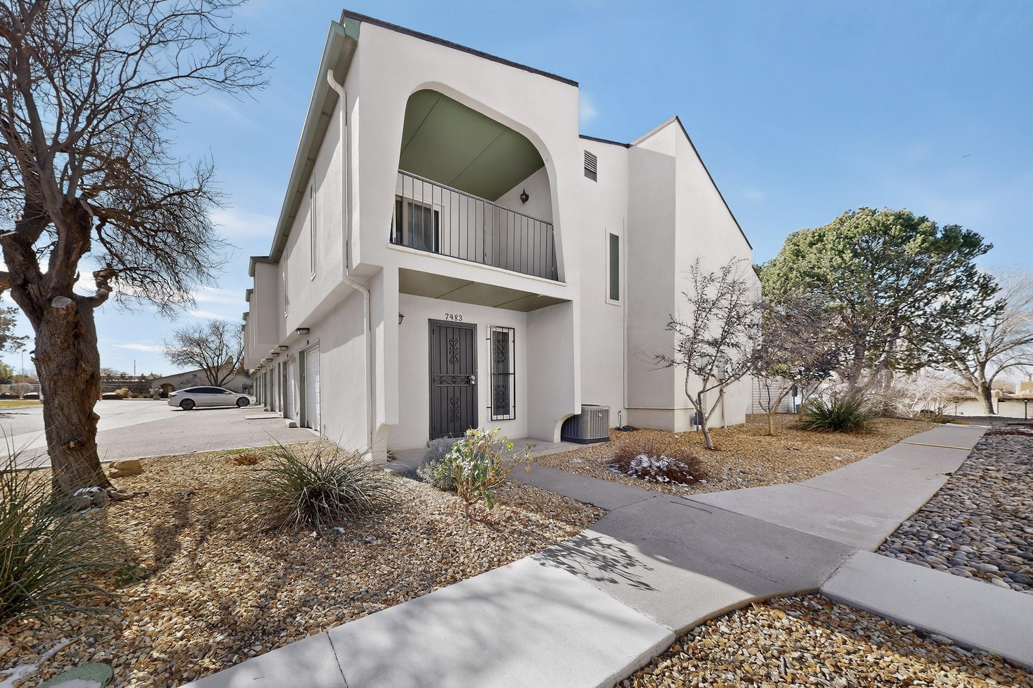 7483 Prairie Road NE