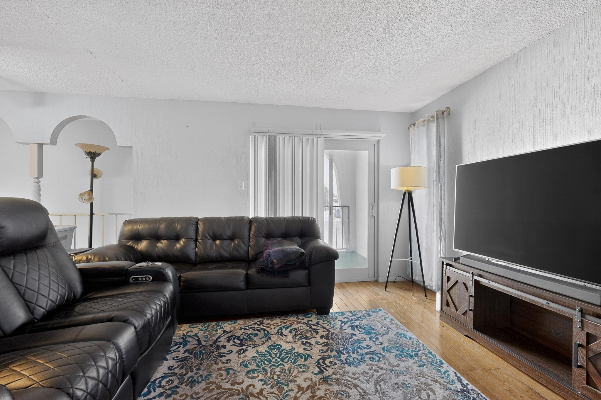 7483 Prairie Road NE