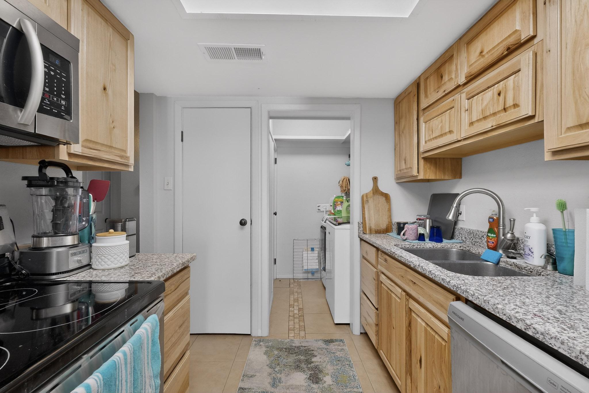 7483 Prairie Road NE