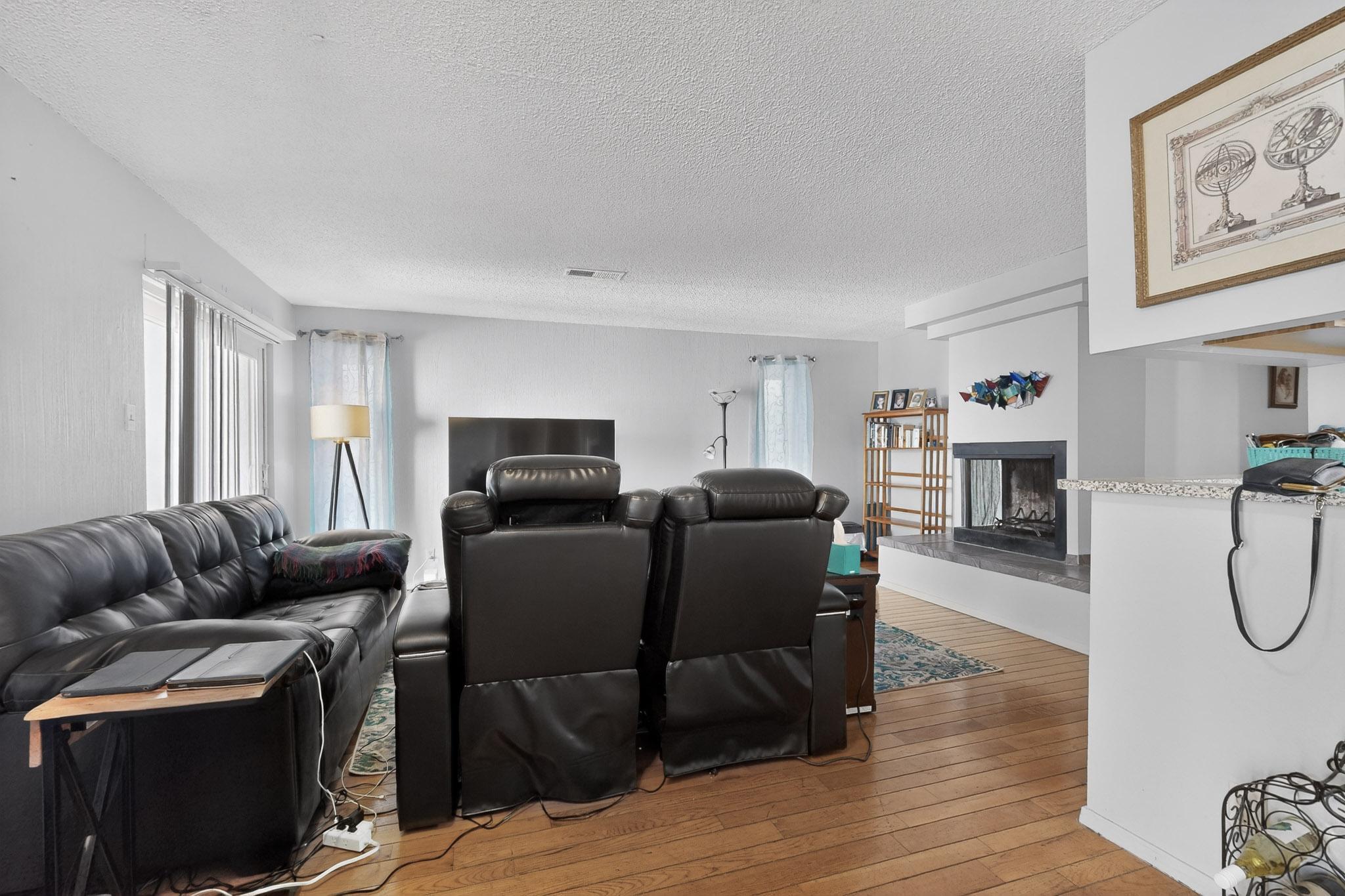 7483 Prairie Road NE