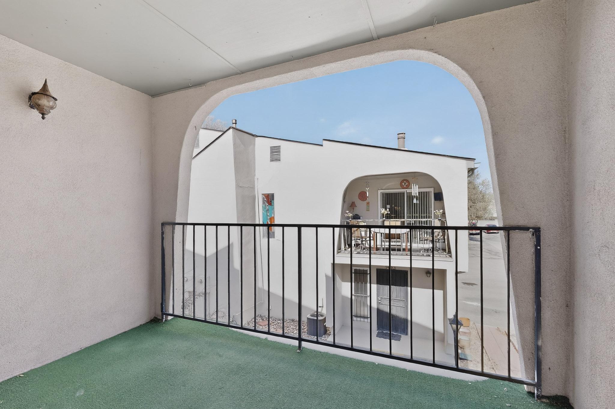 7483 Prairie Road NE