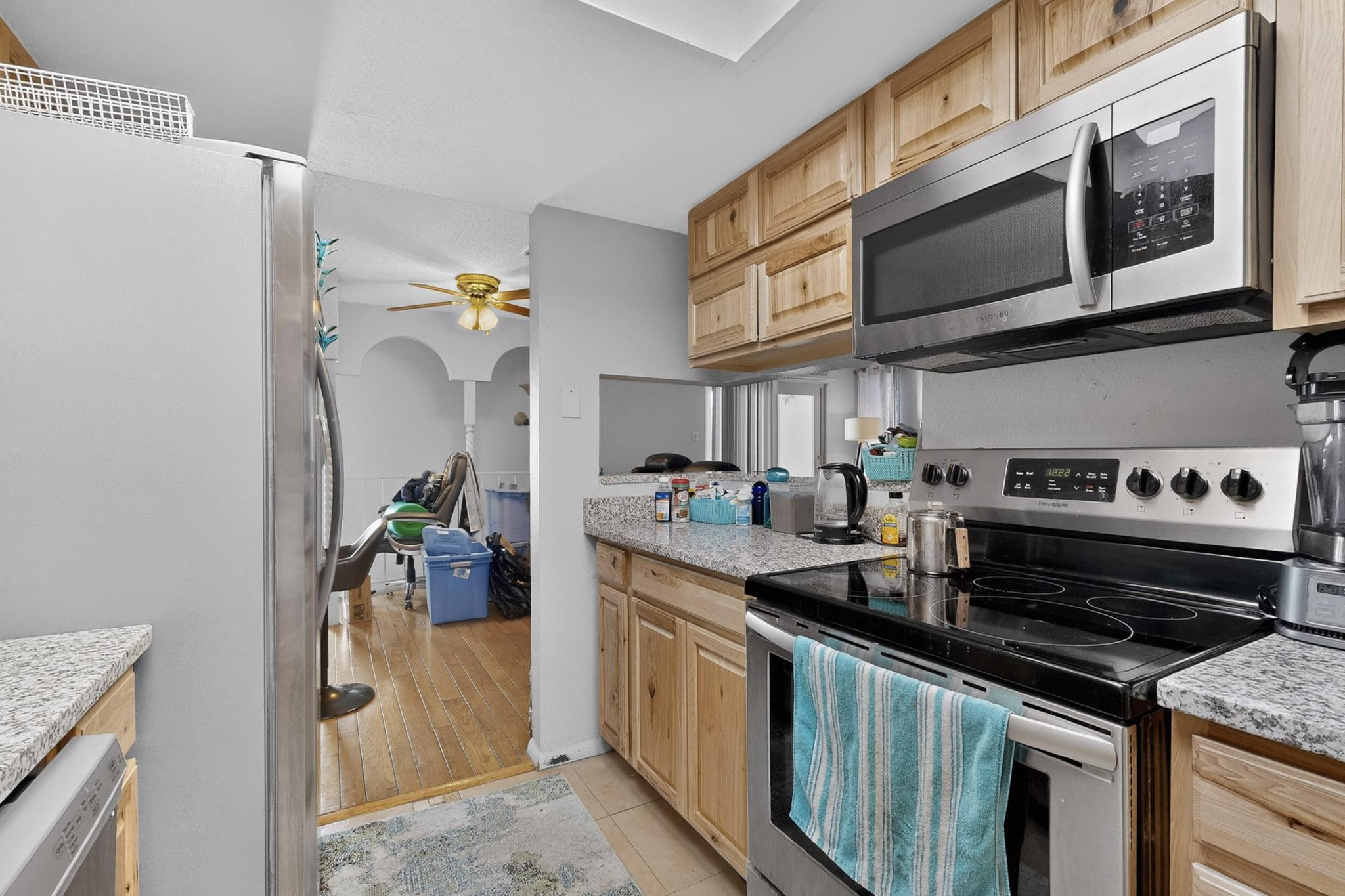 7483 Prairie Road NE