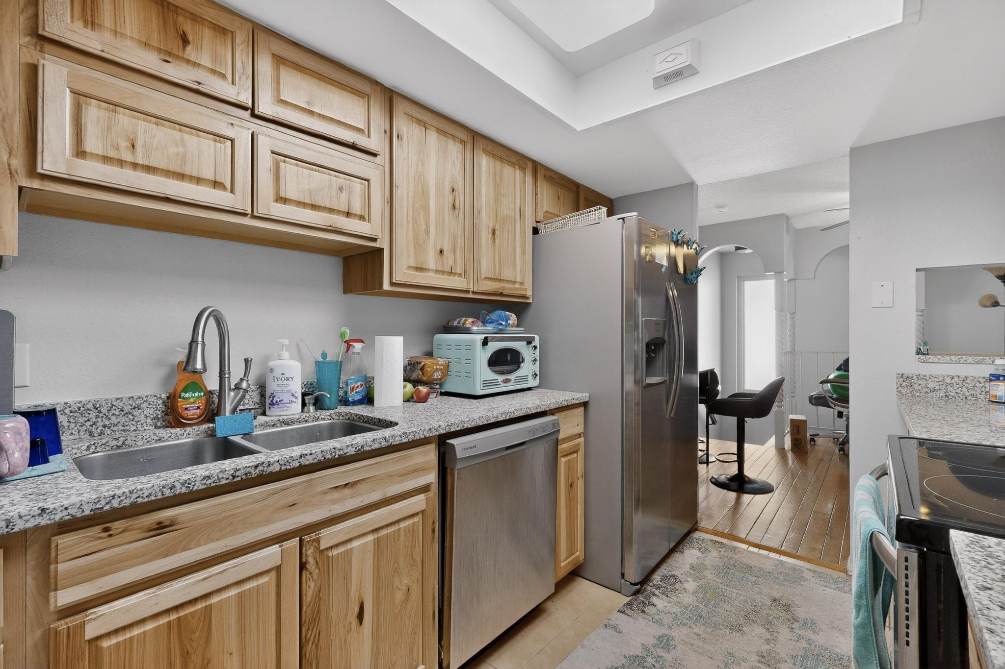 7483 Prairie Road NE