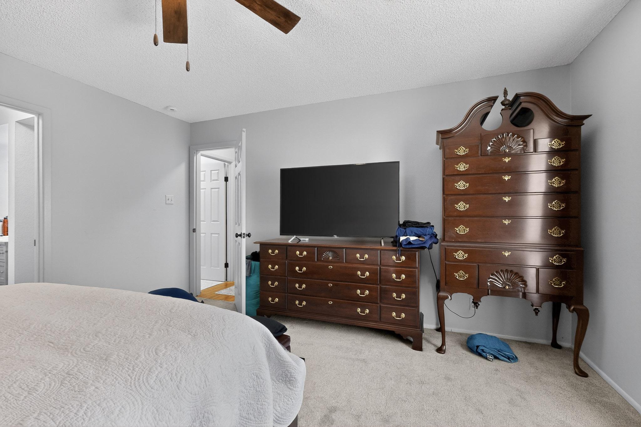 7483 Prairie Road NE