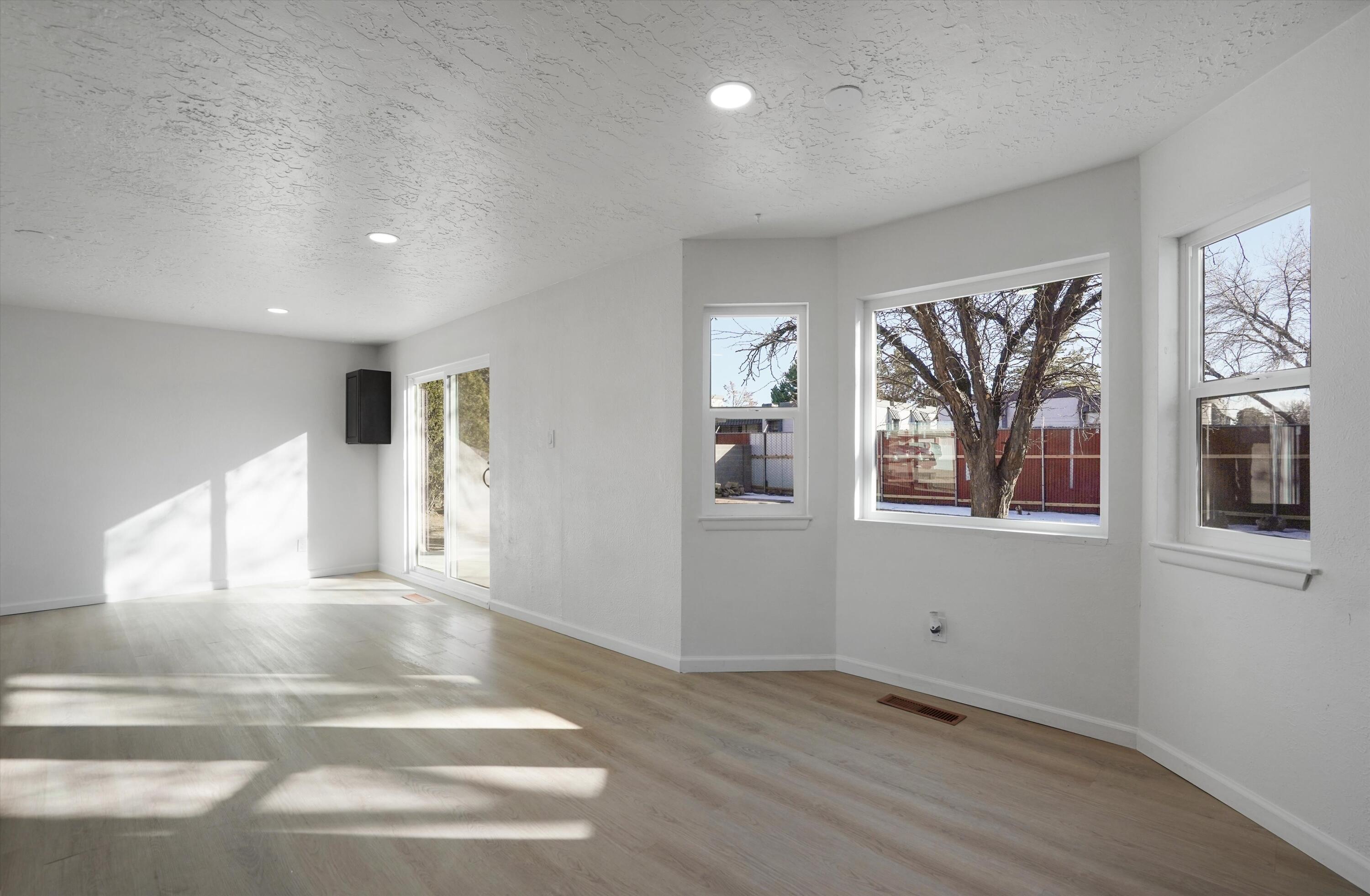 6024 Northland Avenue NE