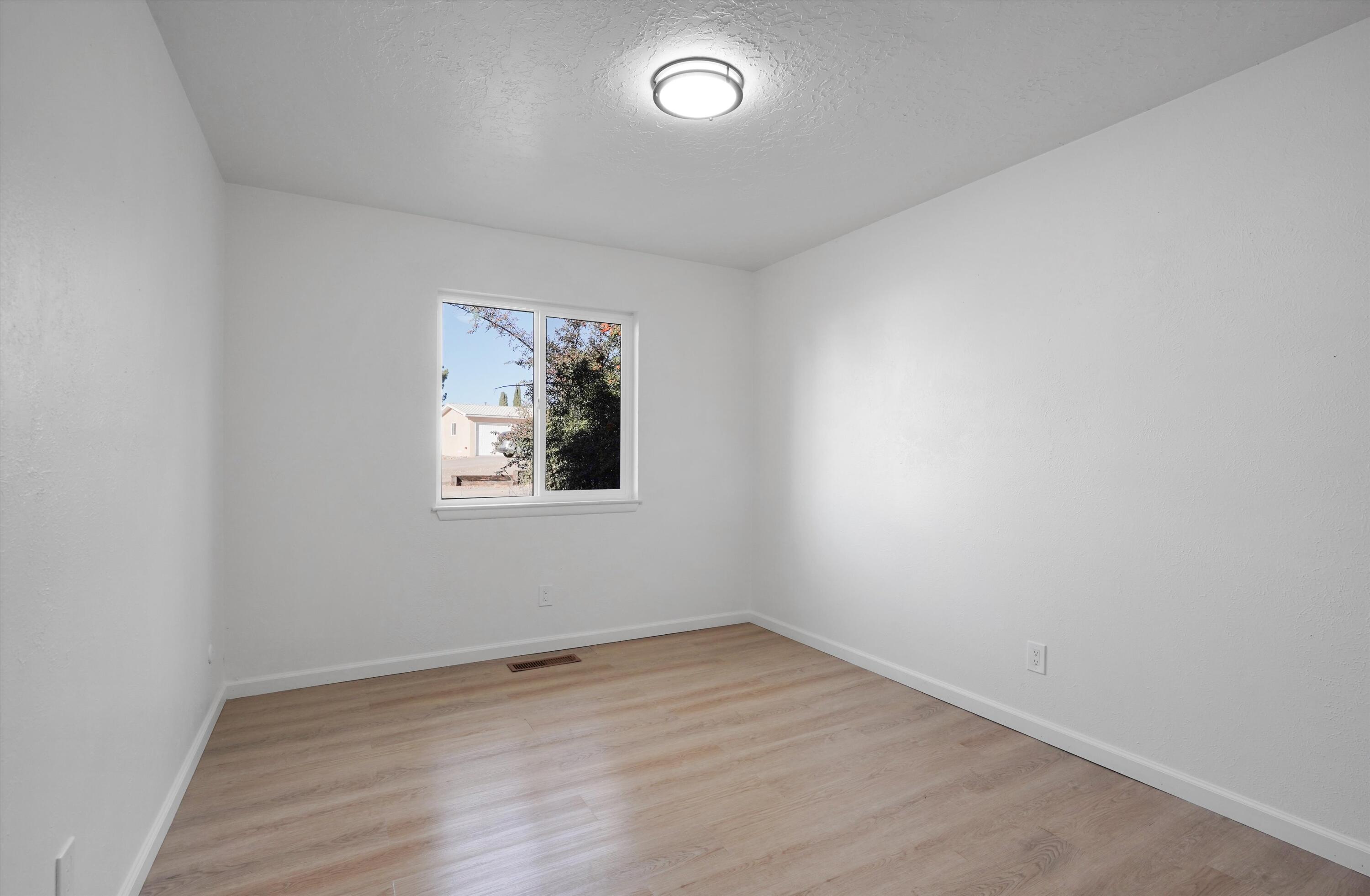 6024 Northland Avenue NE