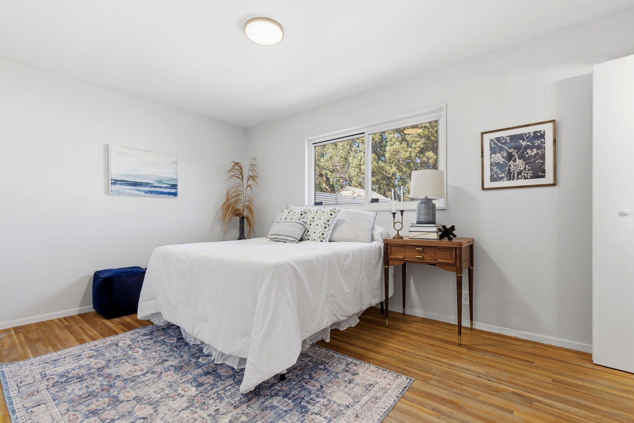 3909 Hilton Avenue NE