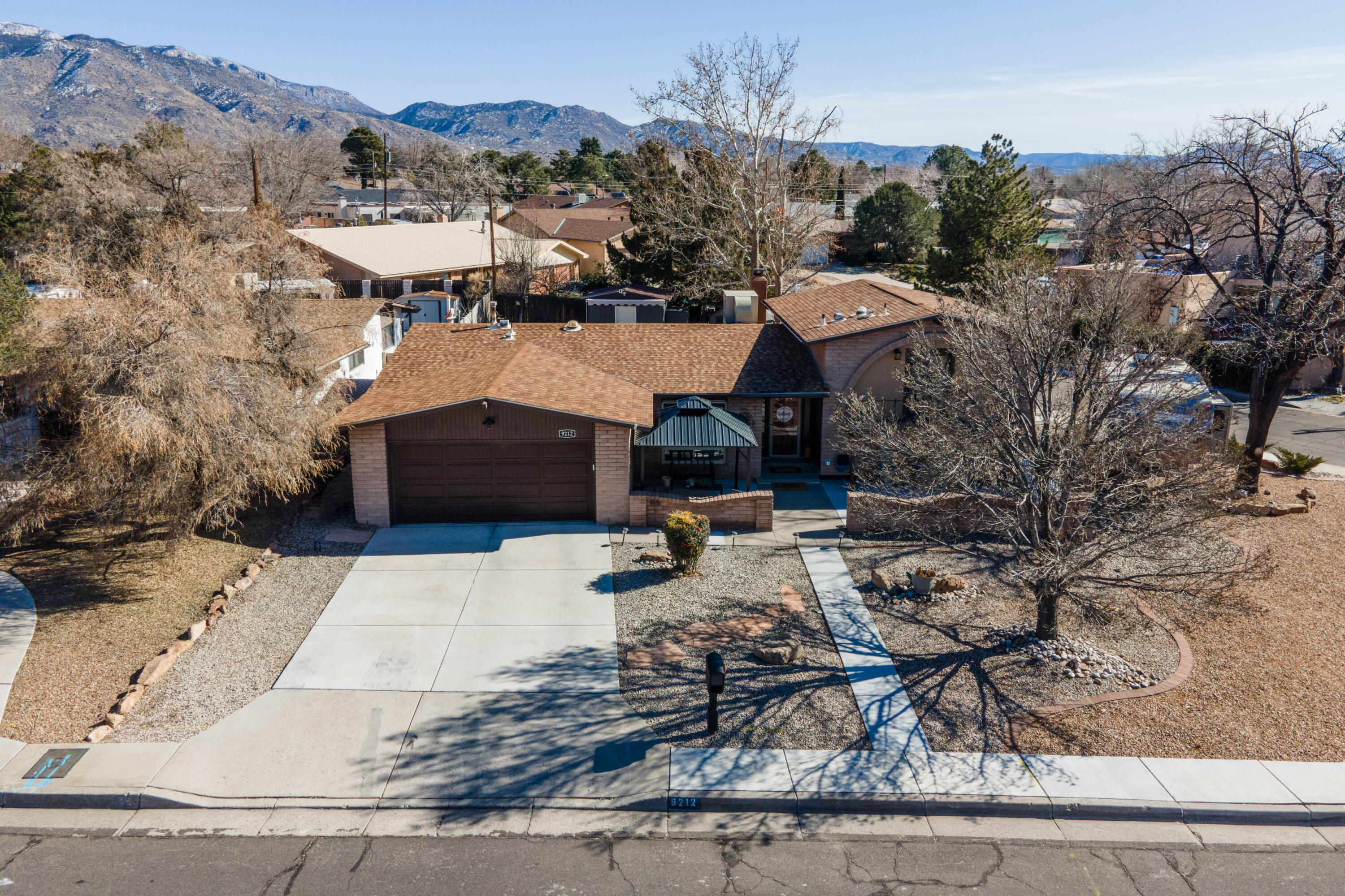 9212 Orlando Place NE