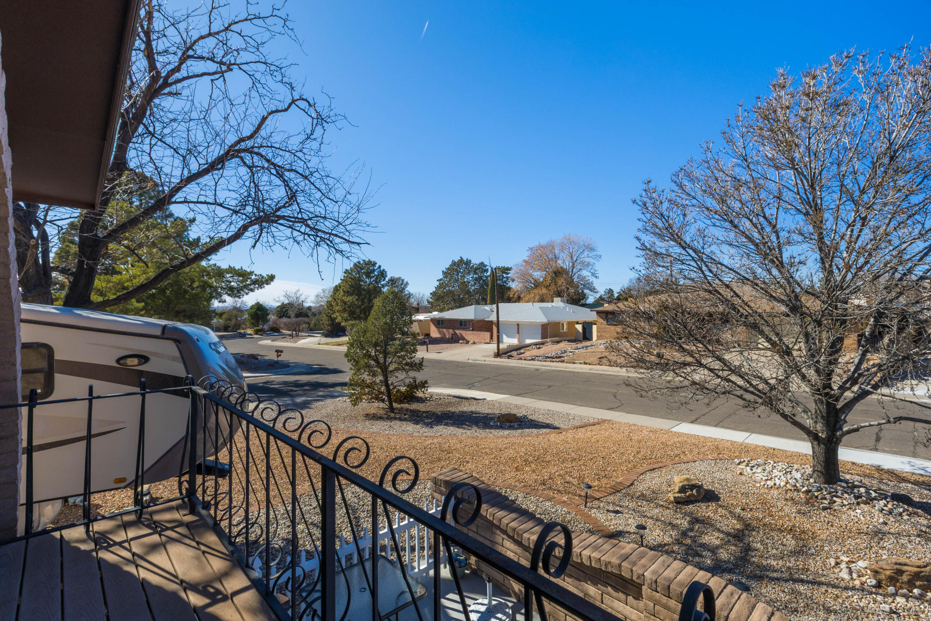 9212 Orlando Place NE