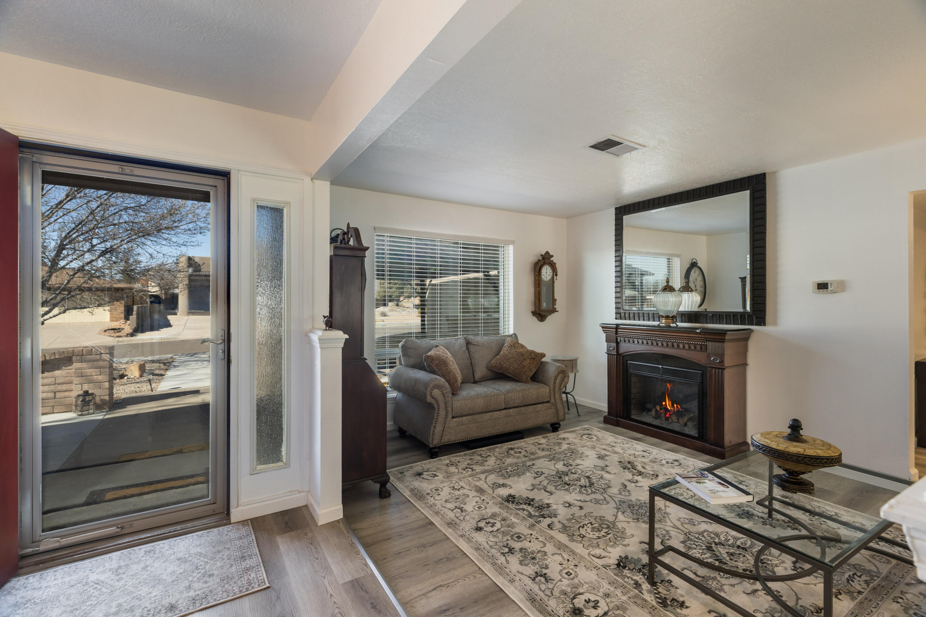 9212 Orlando Place NE