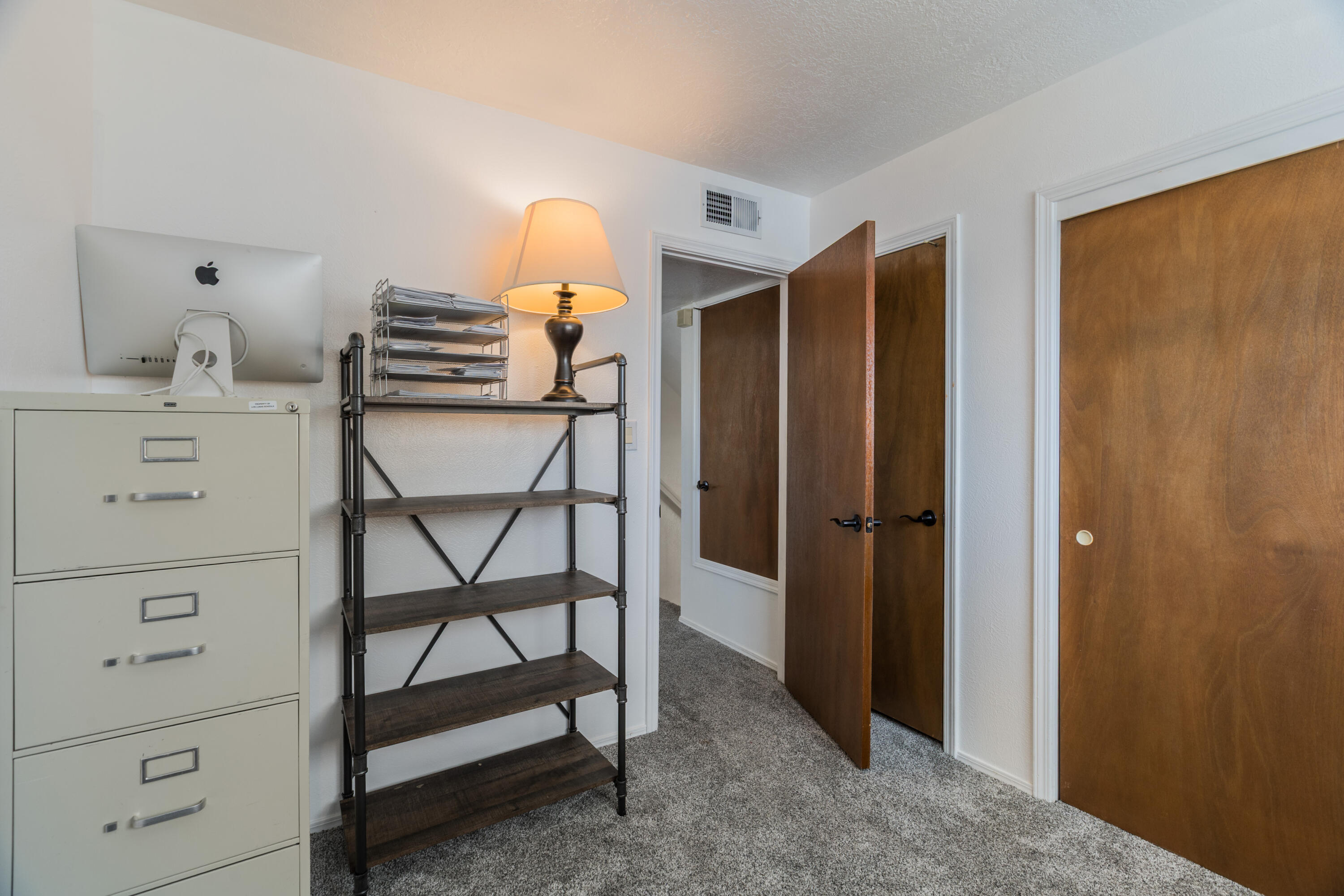 9212 Orlando Place NE