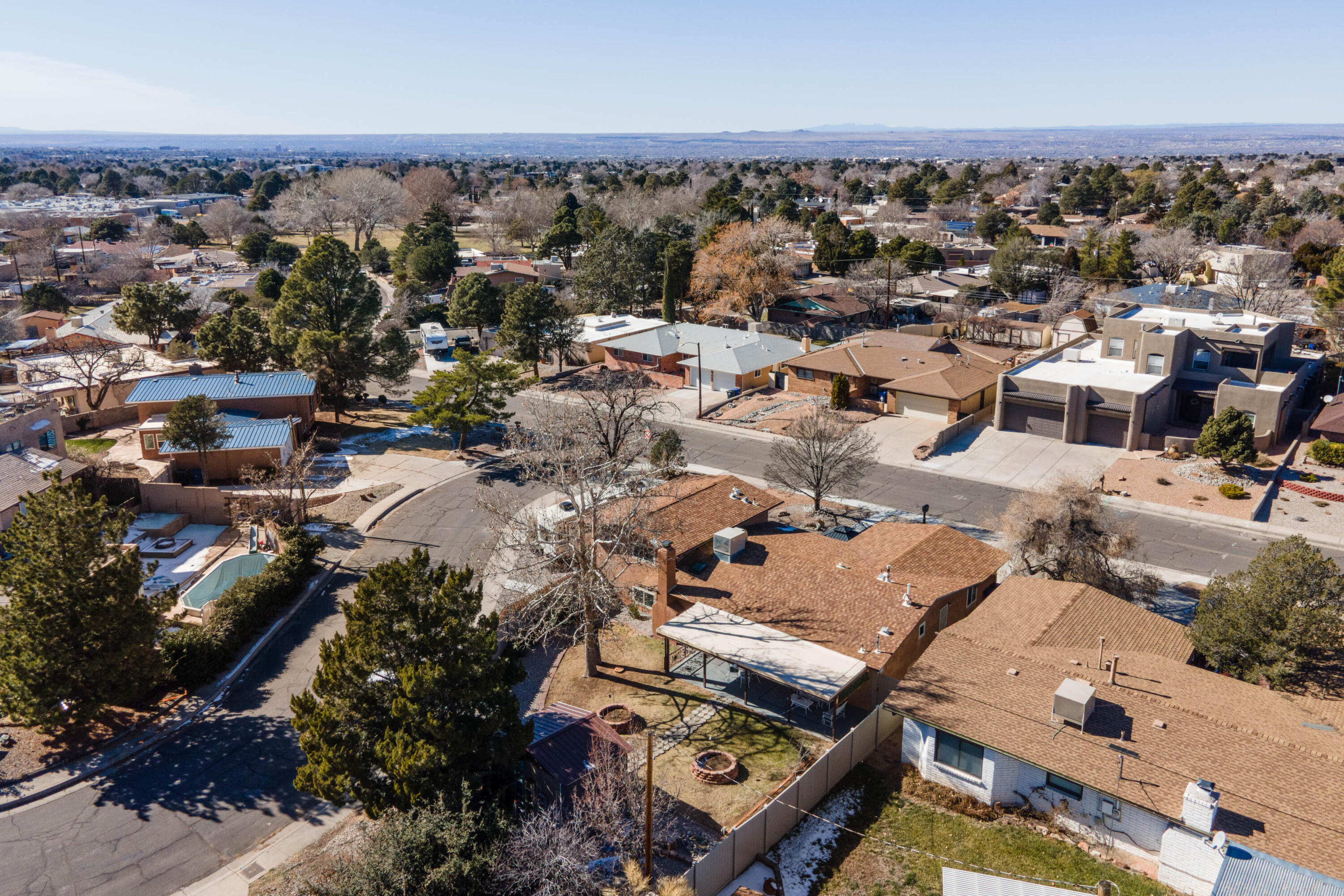 9212 Orlando Place NE