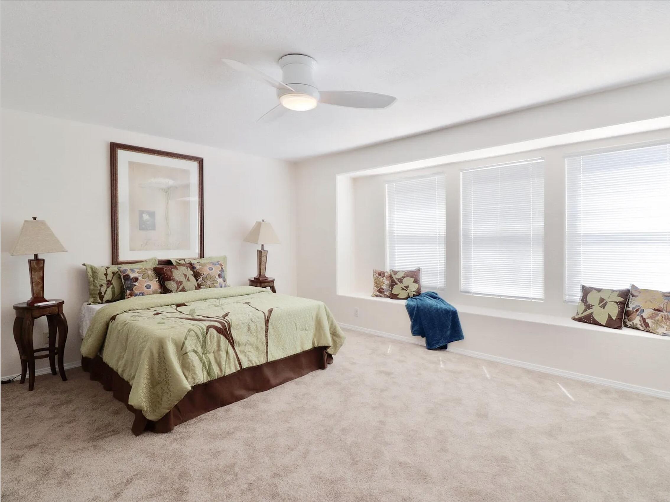 4309 Altura Vista Lane NE