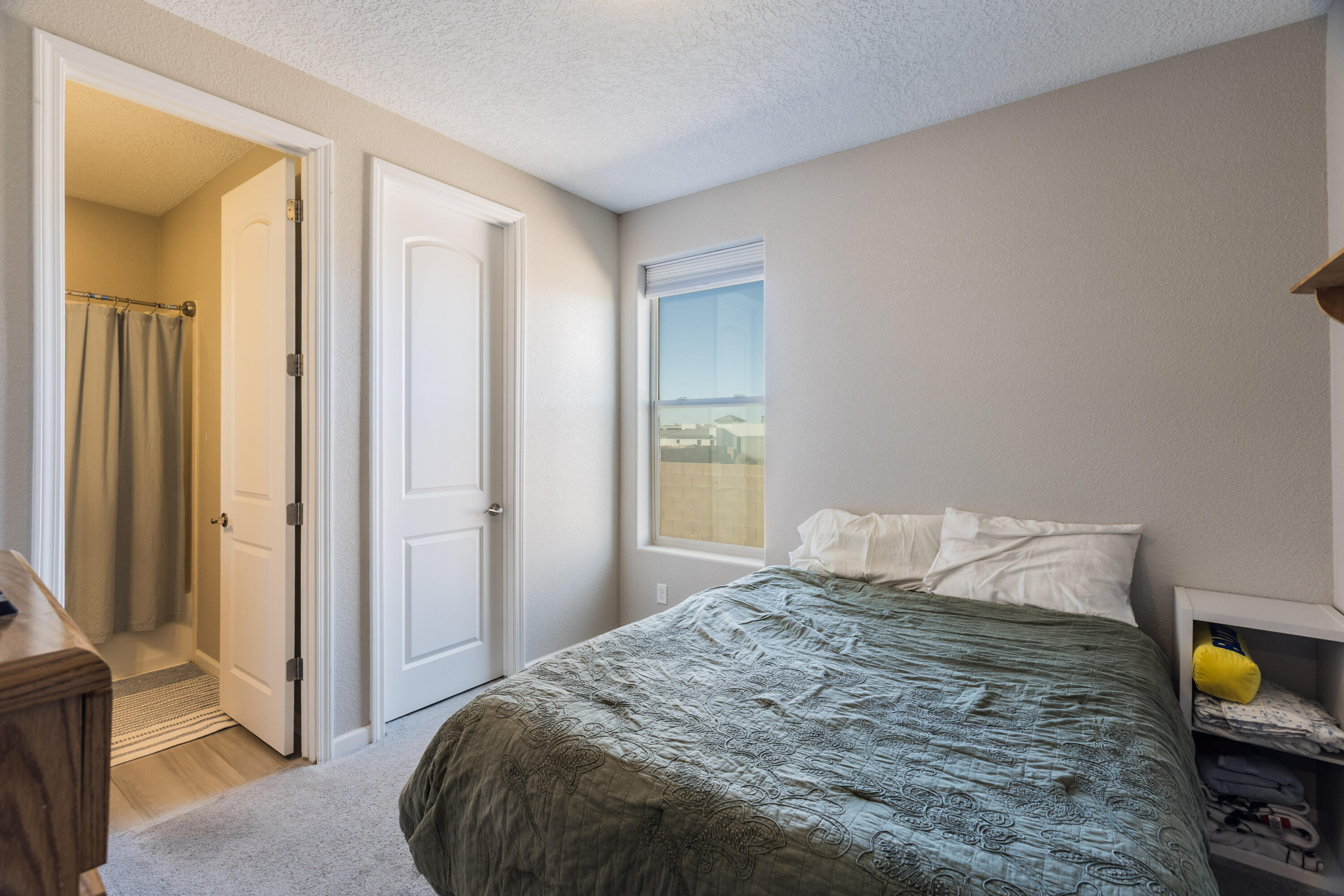 6516 Kimmick Drive NW