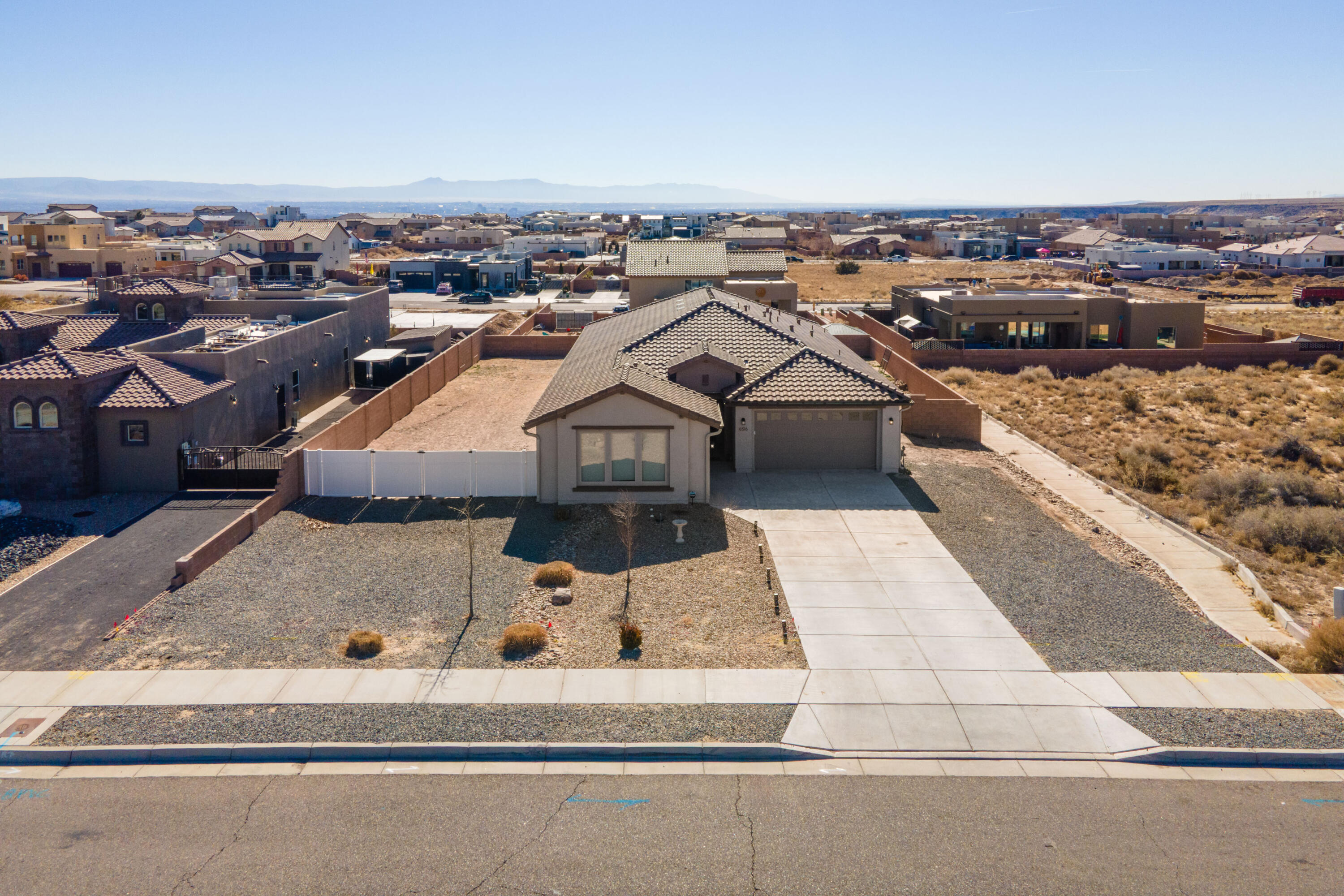 6516 Kimmick Drive NW