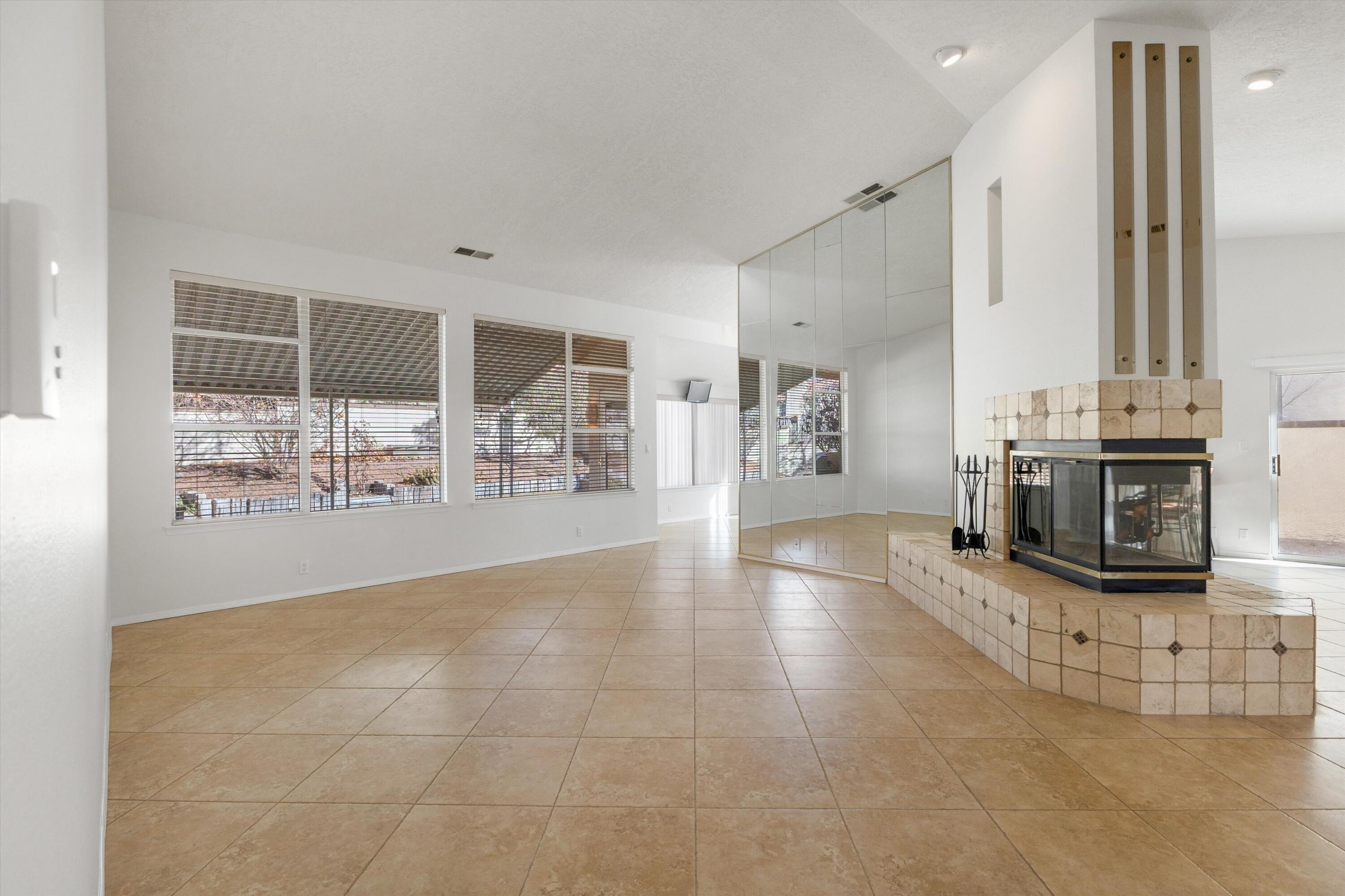 7809 Morris Rippel Place NE