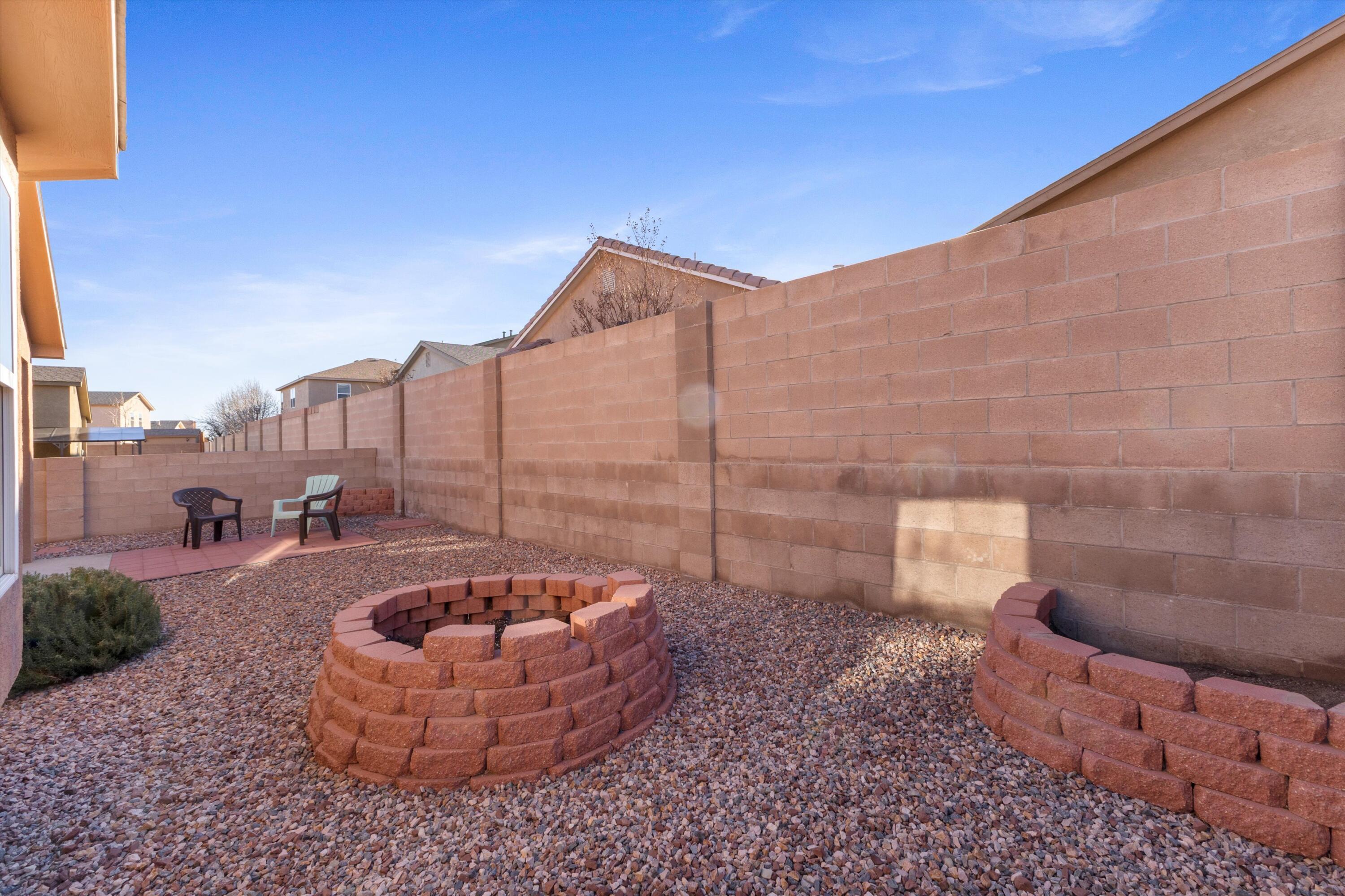 855 Molten Place NW