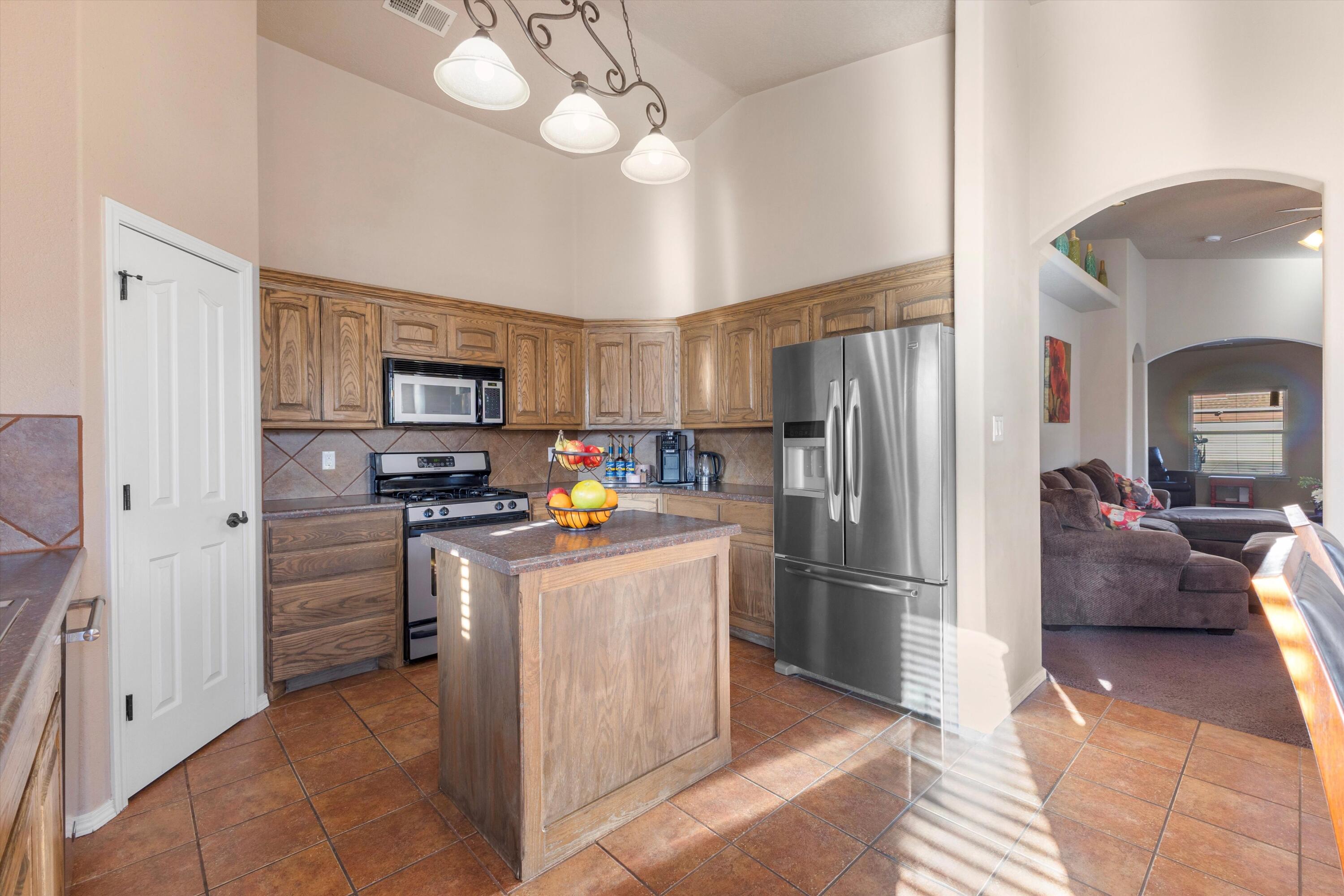 855 Molten Place NW