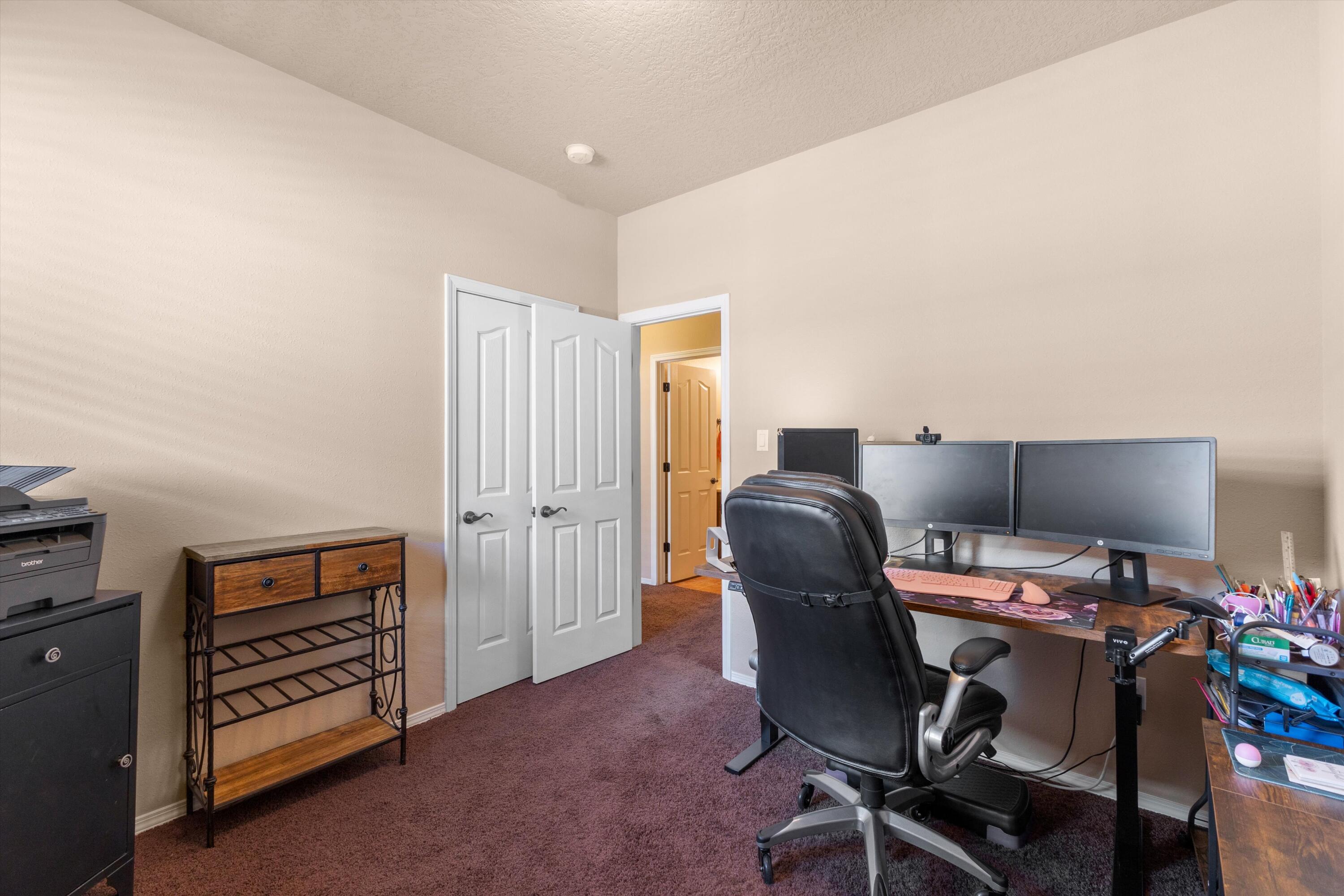 855 Molten Place NW