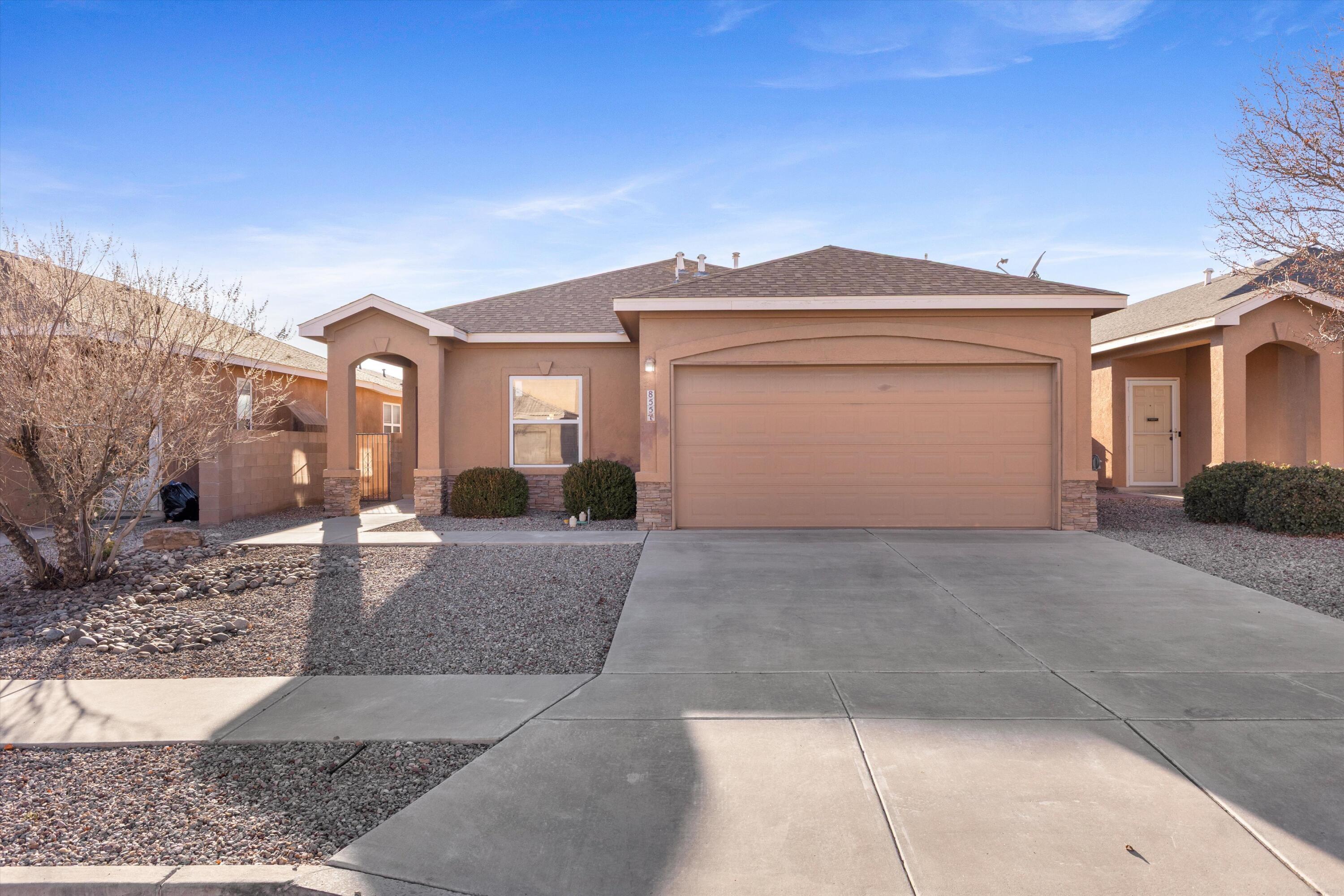 855 Molten Place NW
