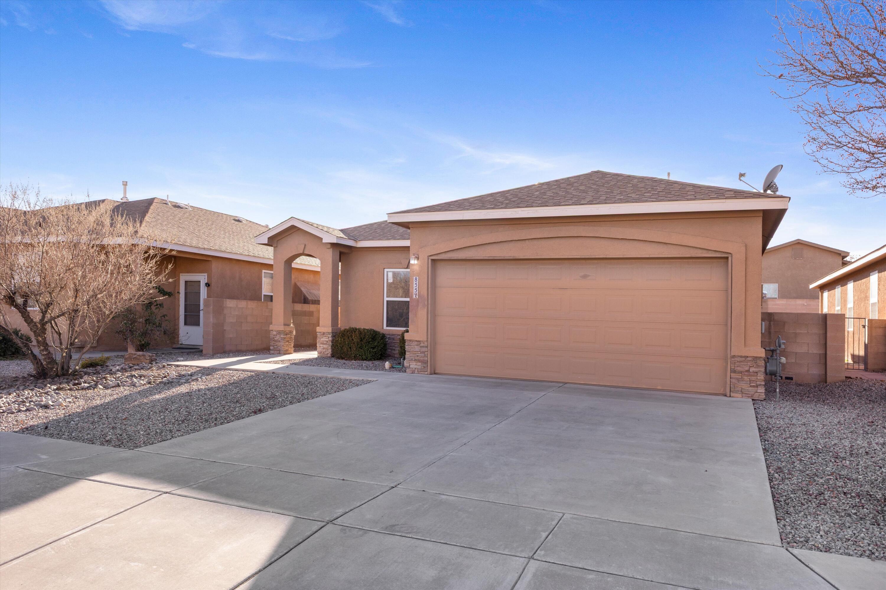 855 Molten Place NW