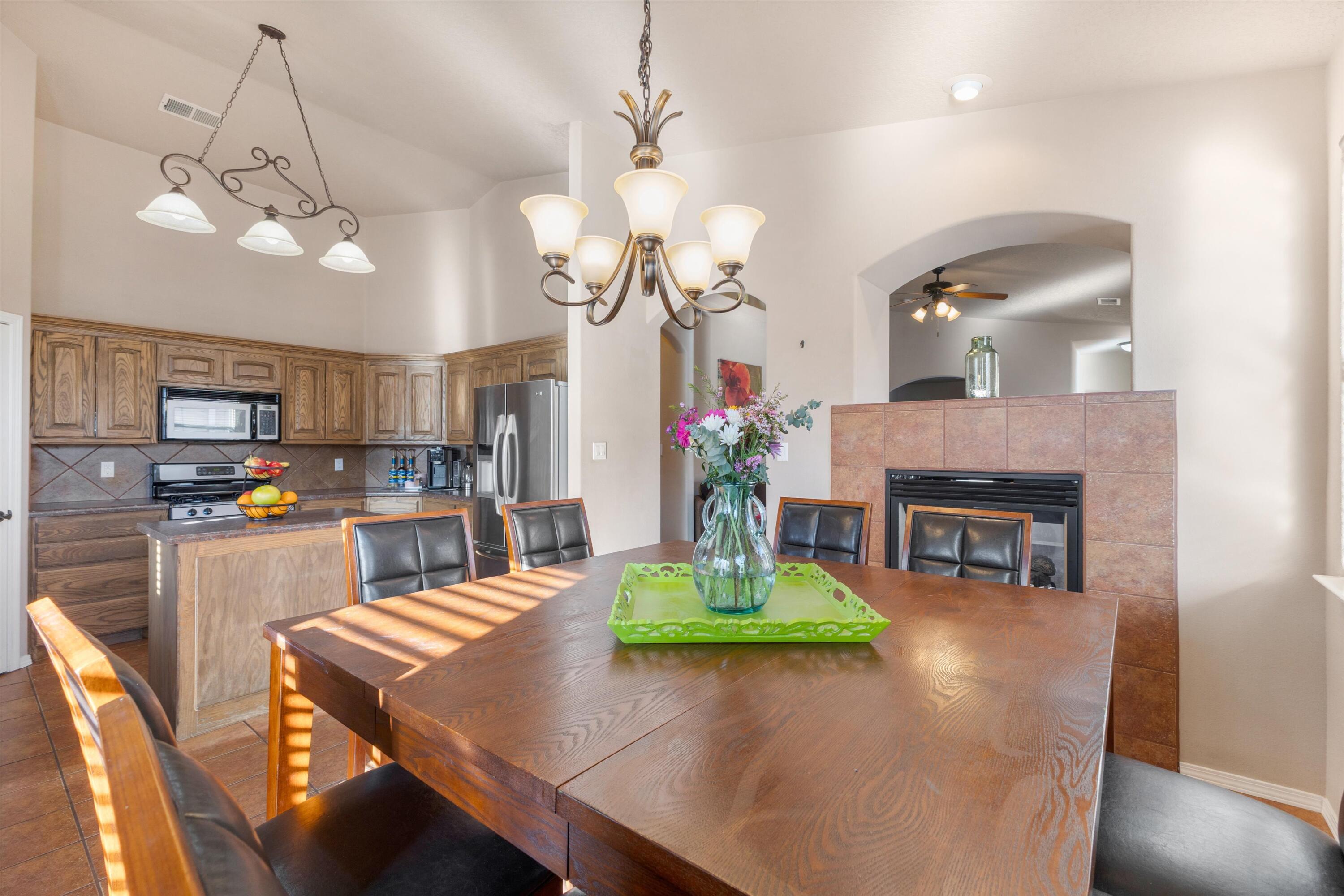 855 Molten Place NW