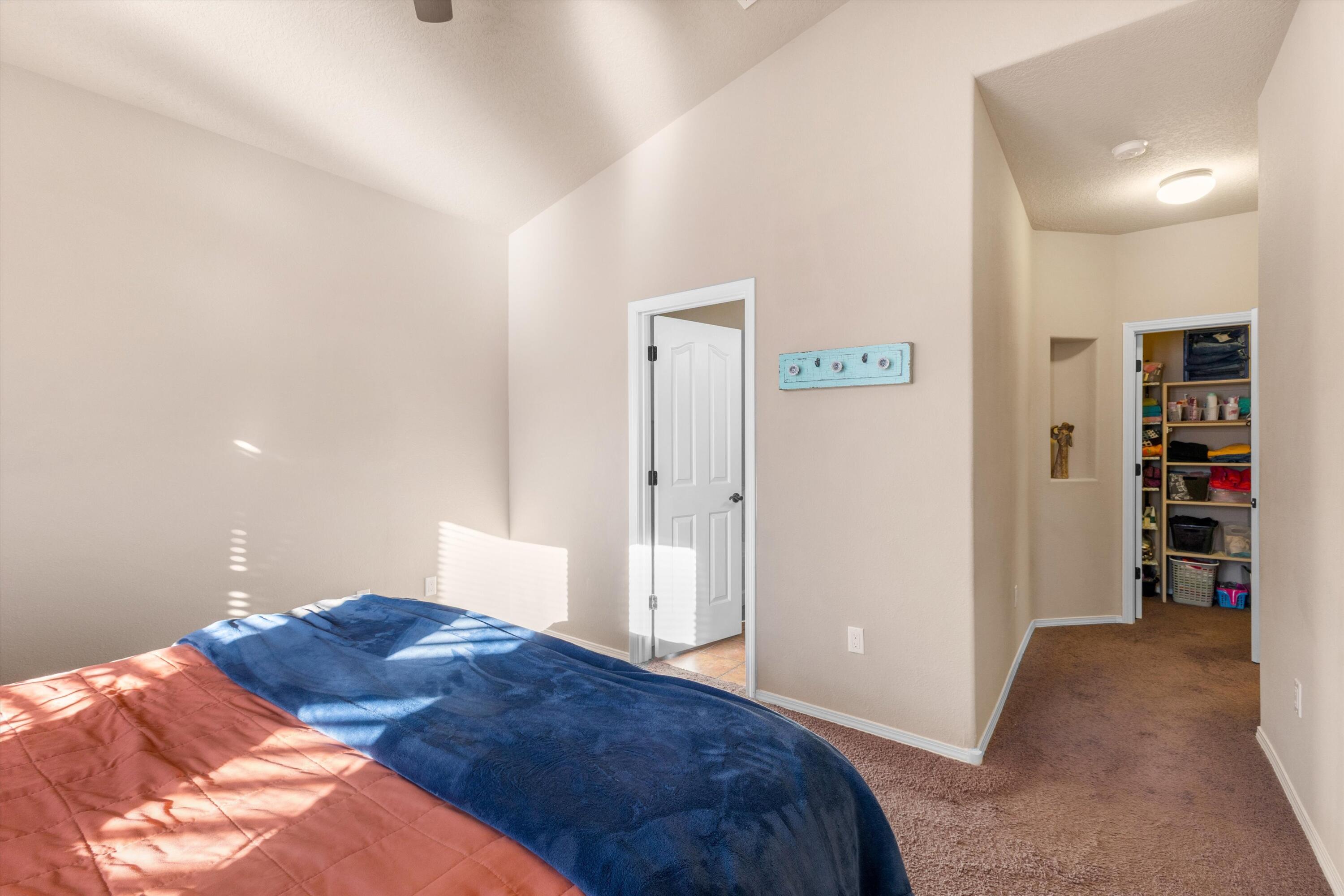 855 Molten Place NW