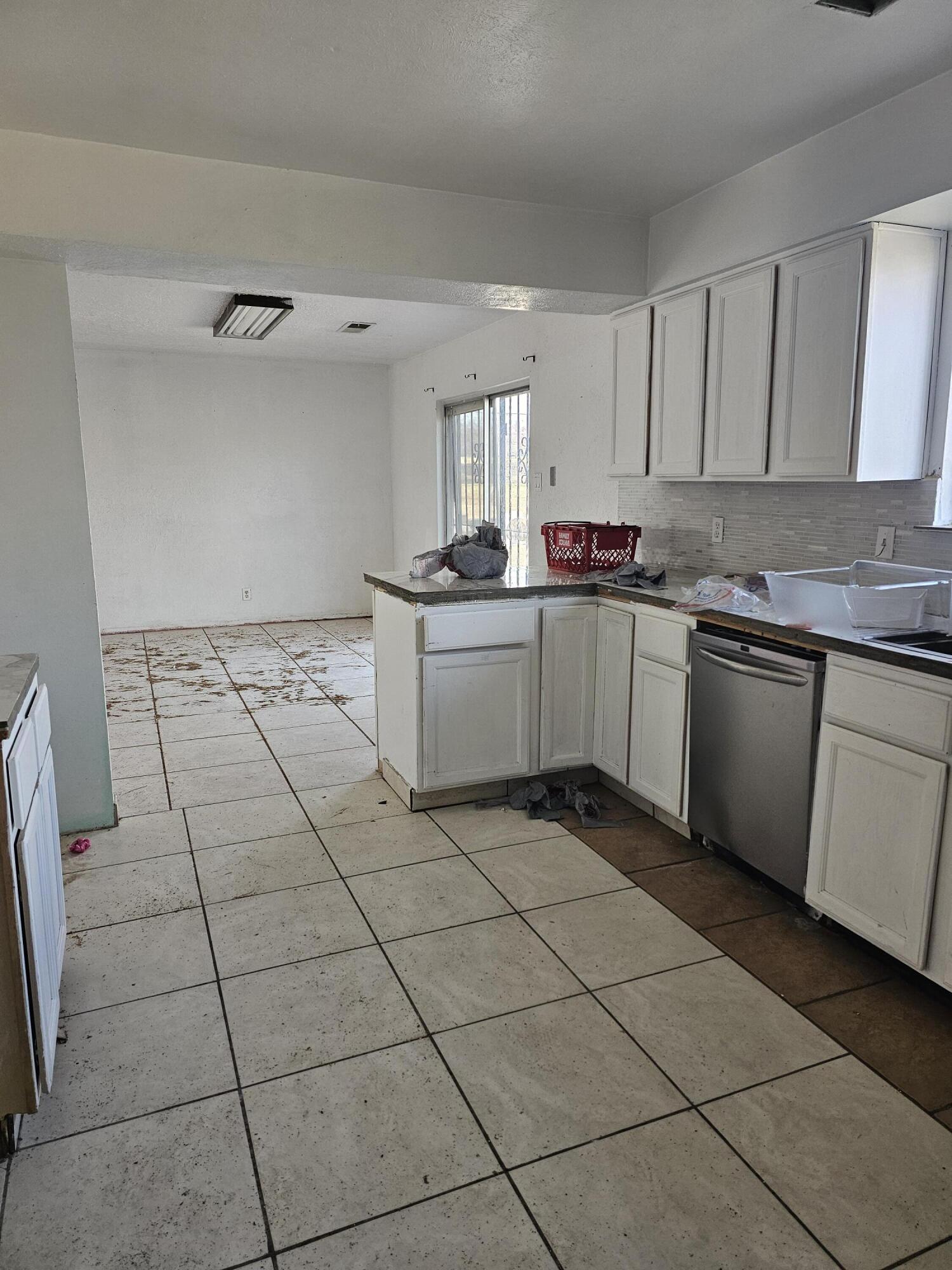 10613 Benavides Road SW