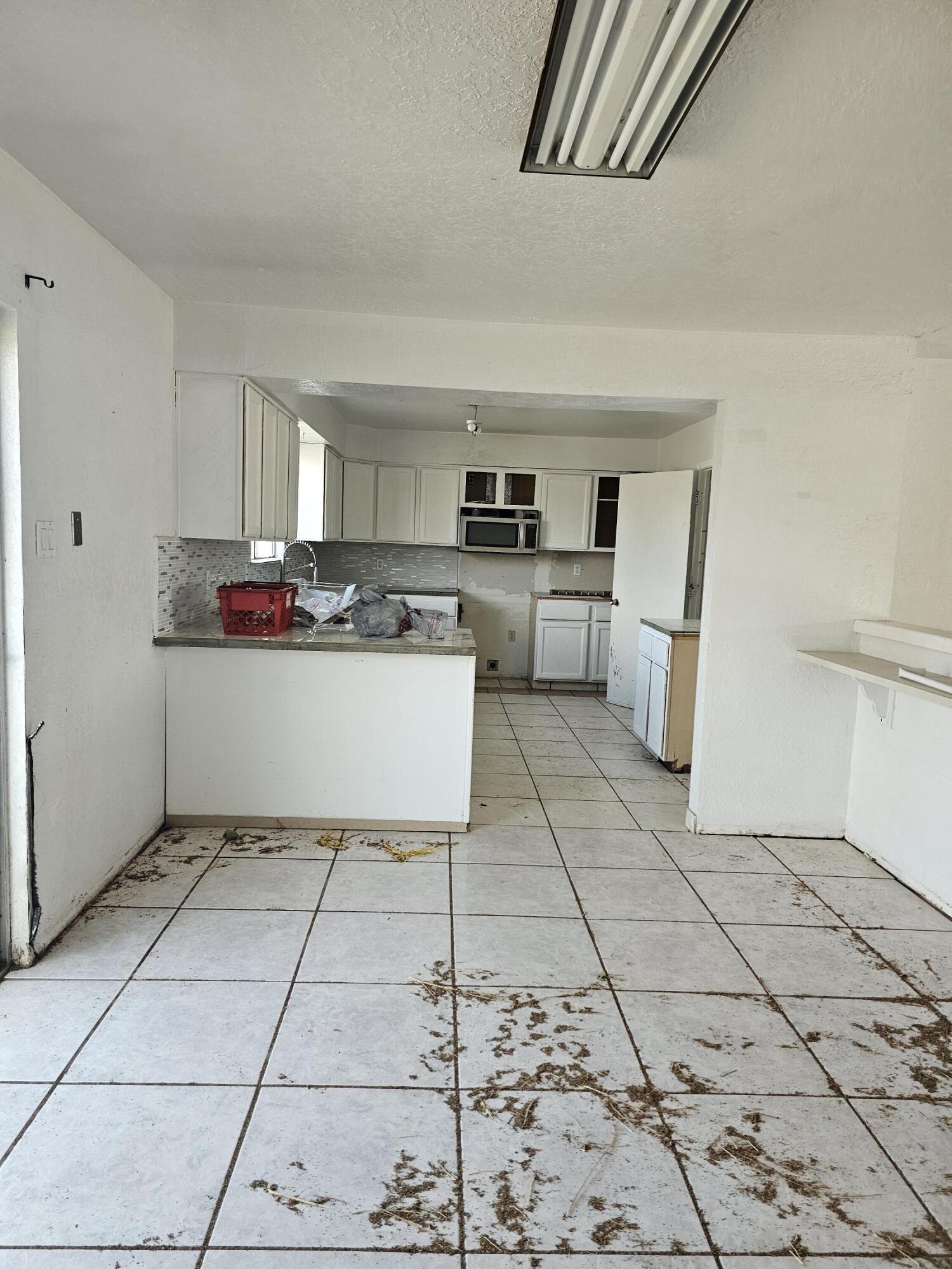 10613 Benavides Road SW