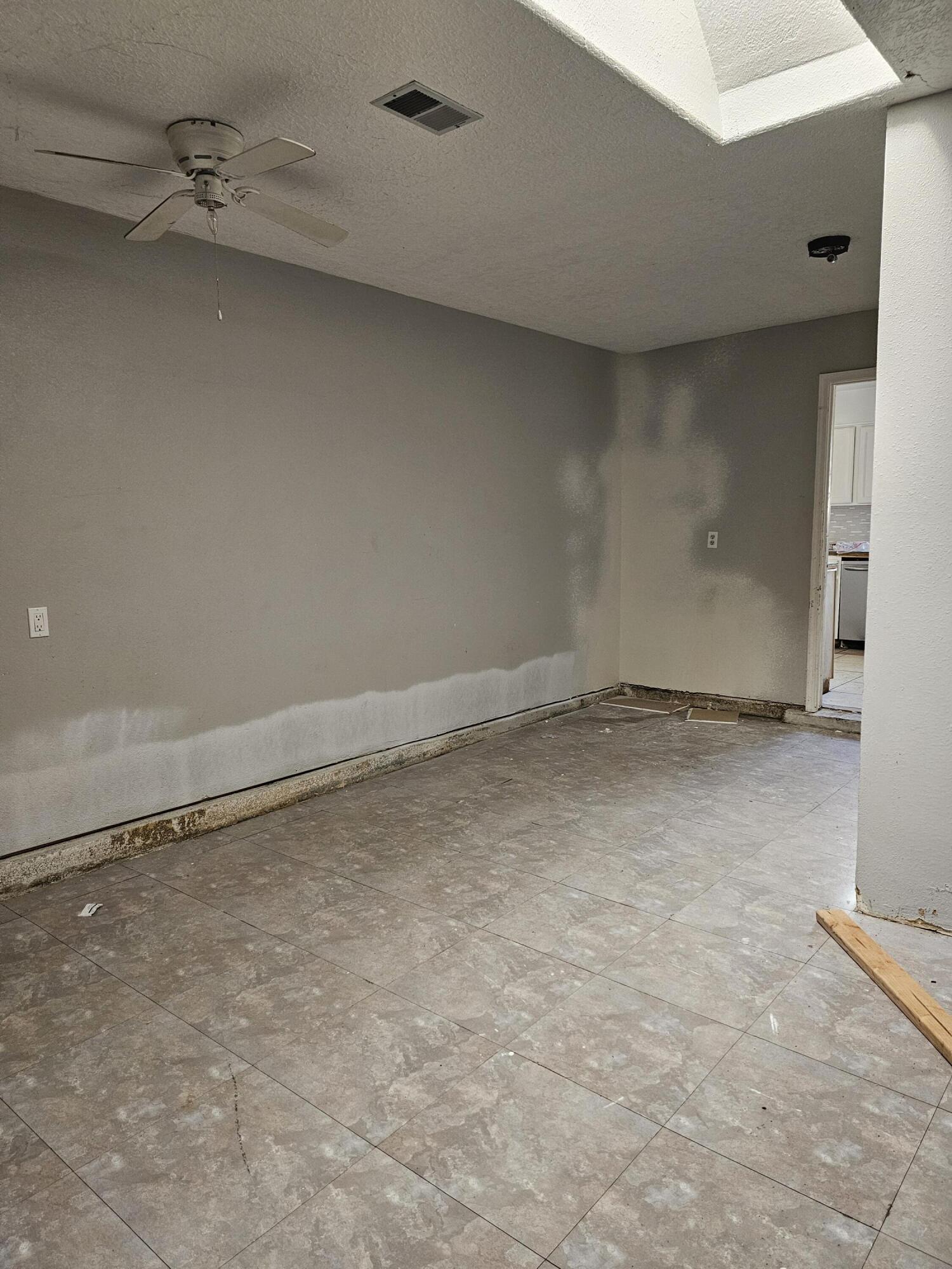 10613 Benavides Road SW