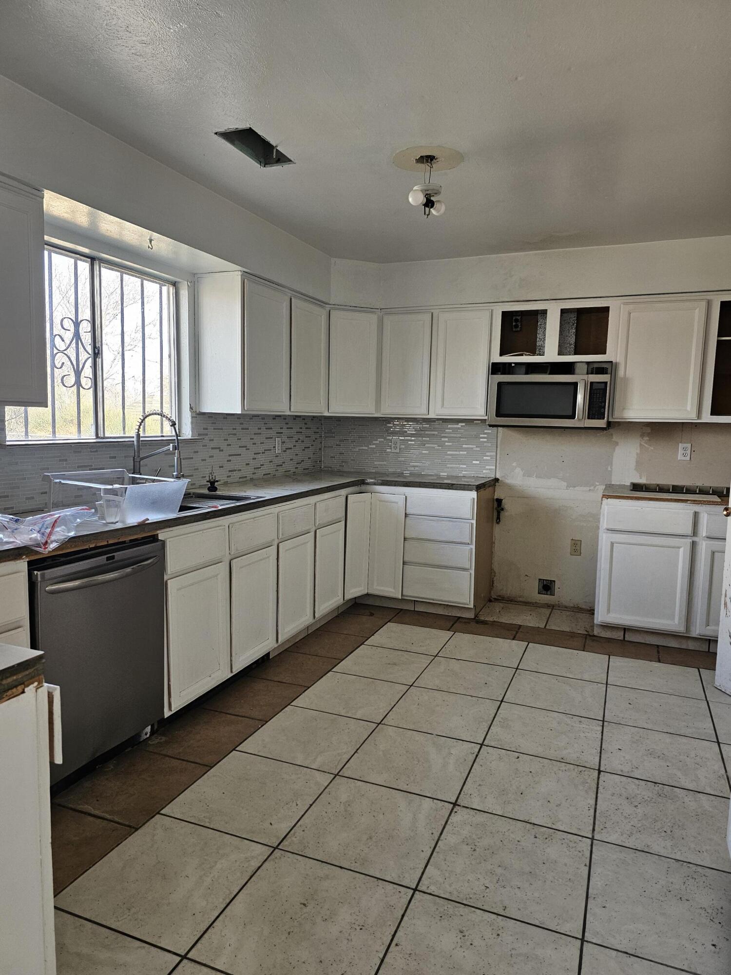 10613 Benavides Road SW