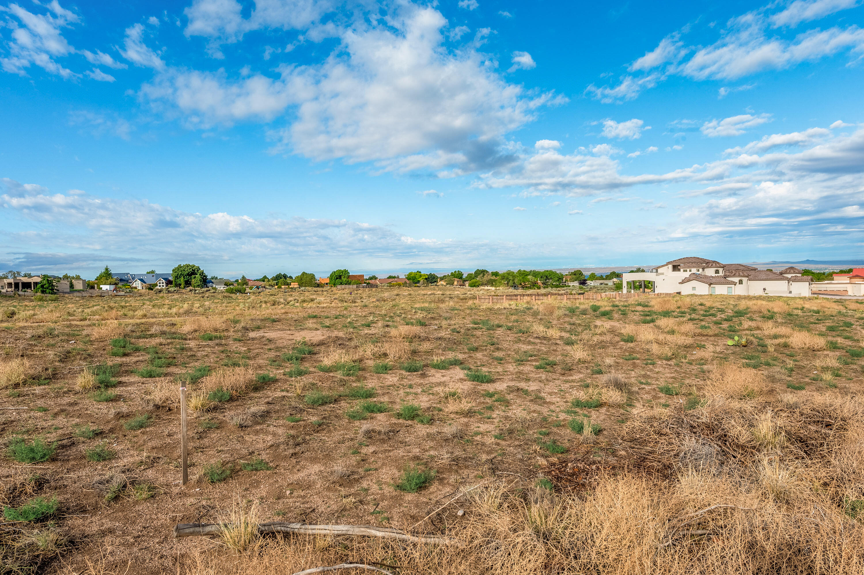 9840 Ranchitos Avenue NE