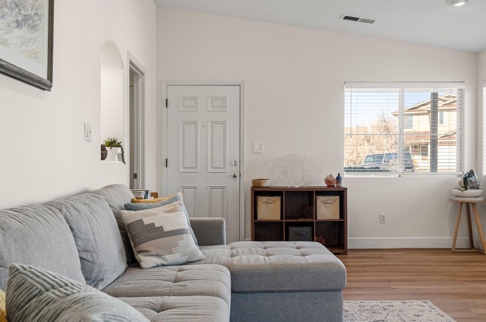 6920 Shale Avenue NE