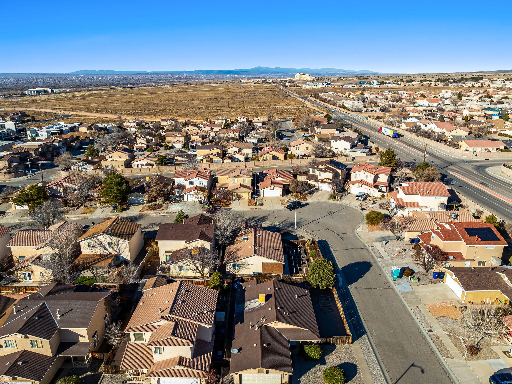 6920 Shale Avenue NE