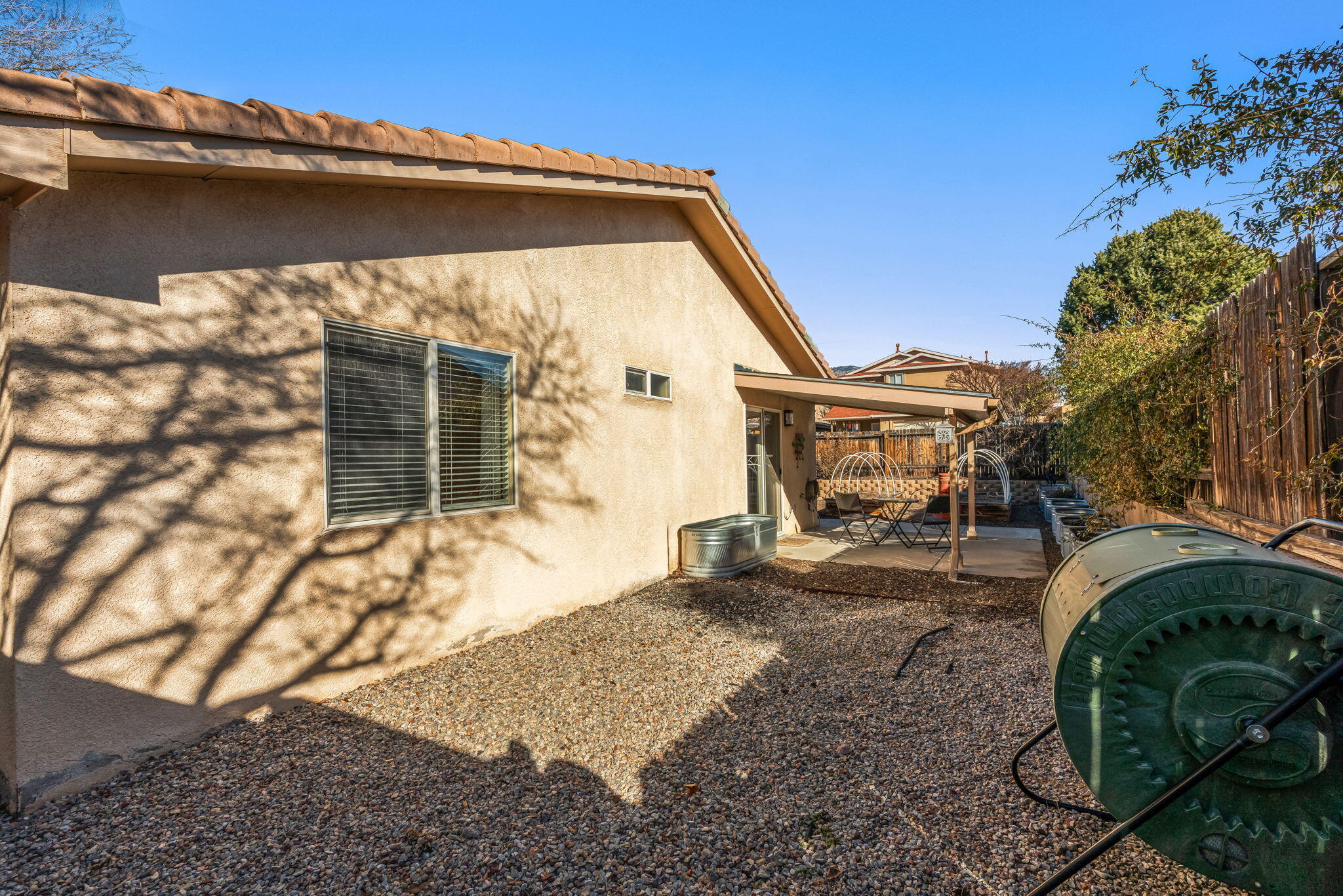 6920 Shale Avenue NE