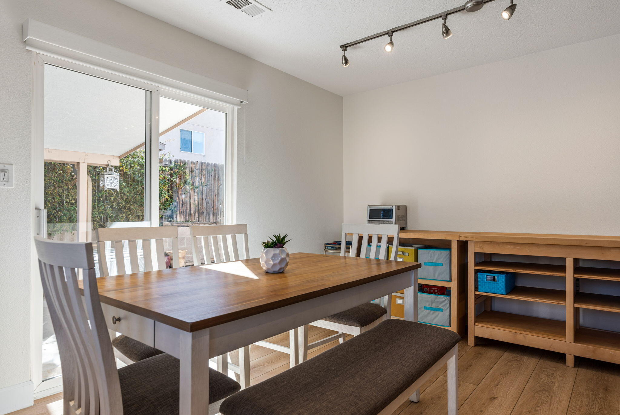 6920 Shale Avenue NE