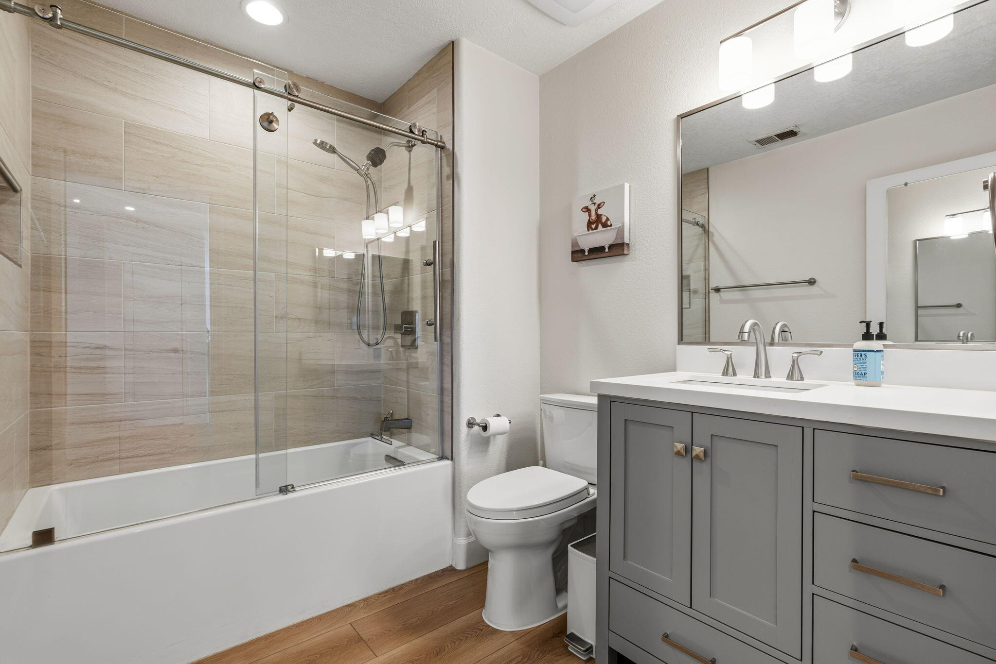 6920 Shale Avenue NE