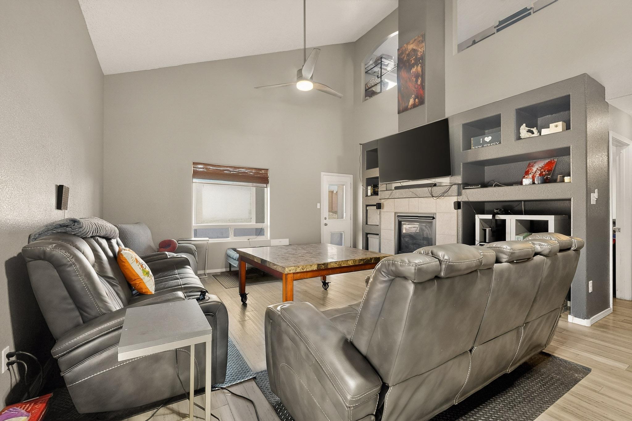 2103 N Ensenada Circle SE